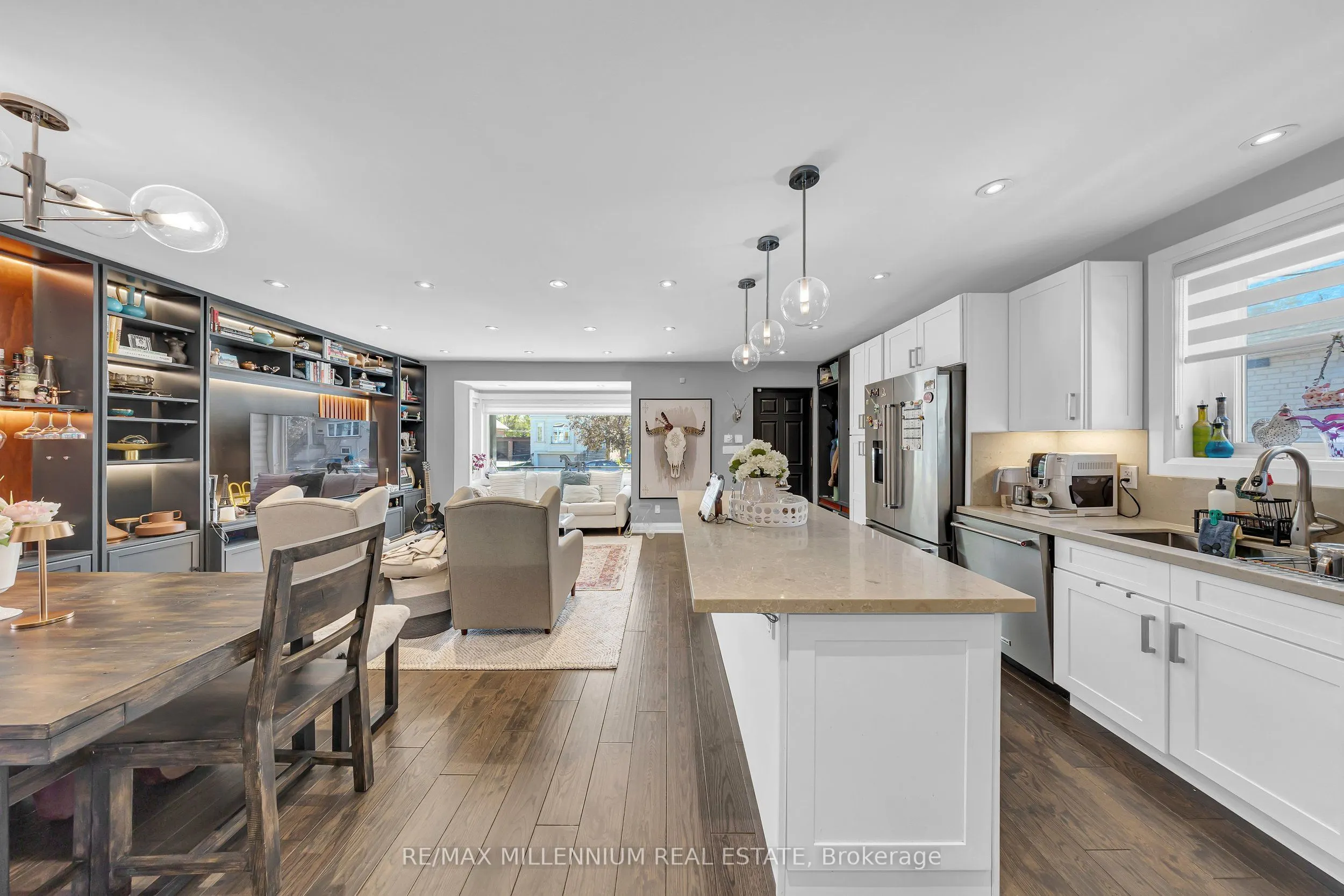 16 Sultana Avenue