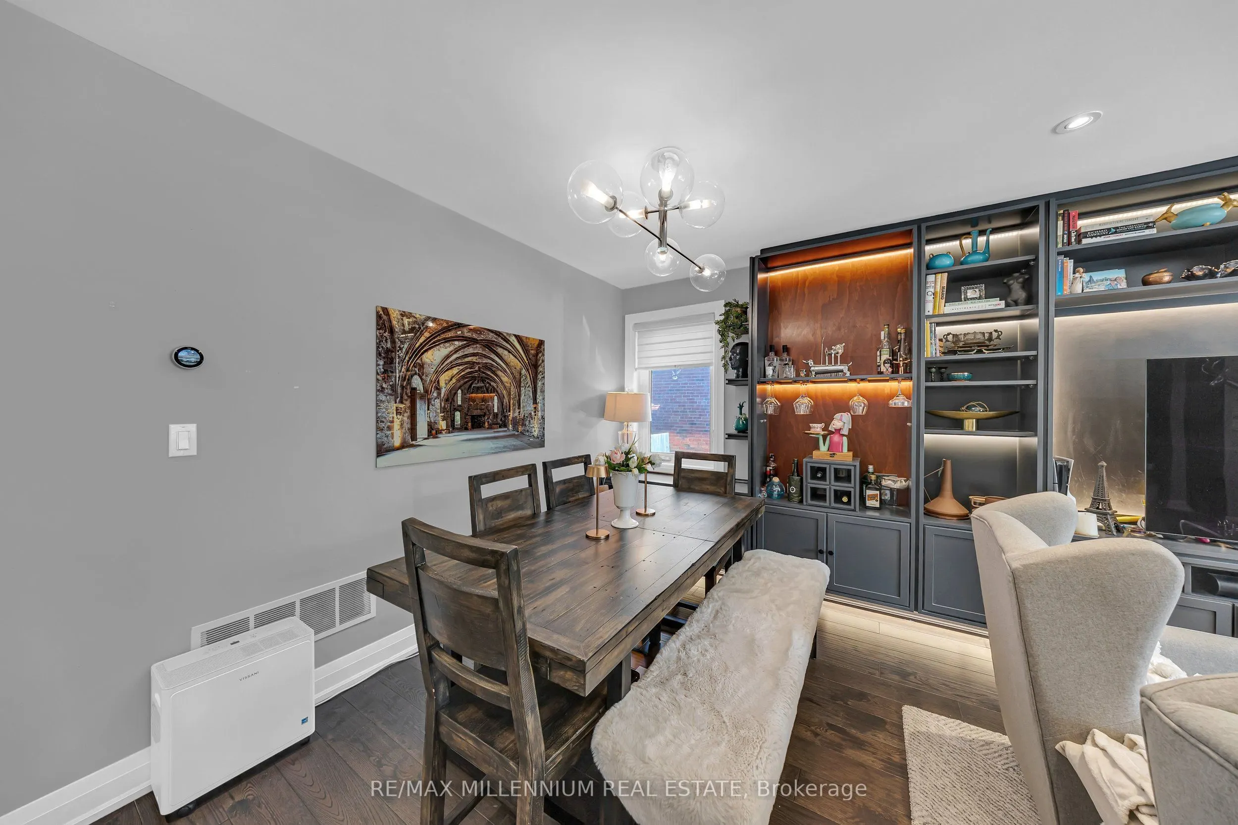 16 Sultana Avenue