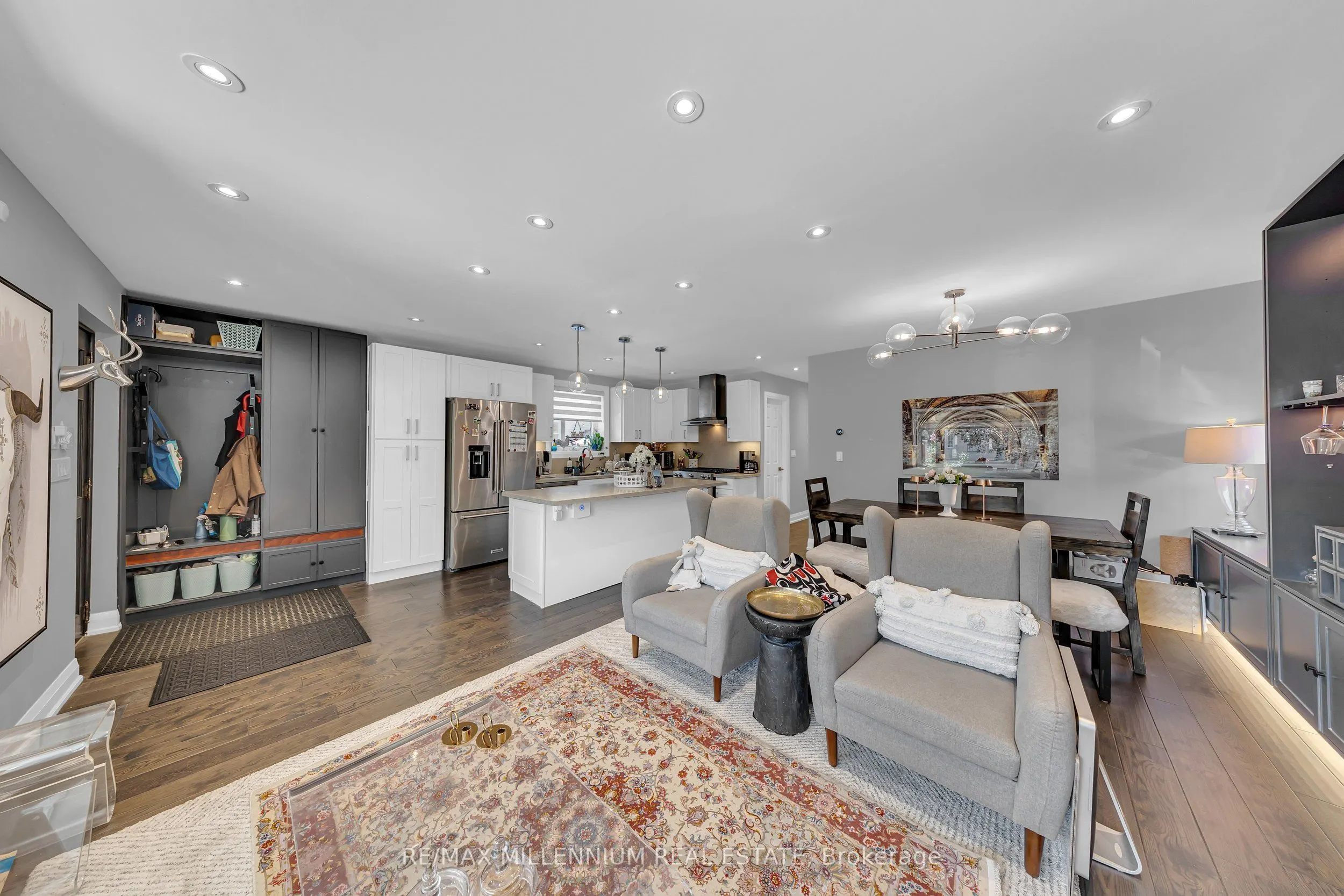 16 Sultana Avenue