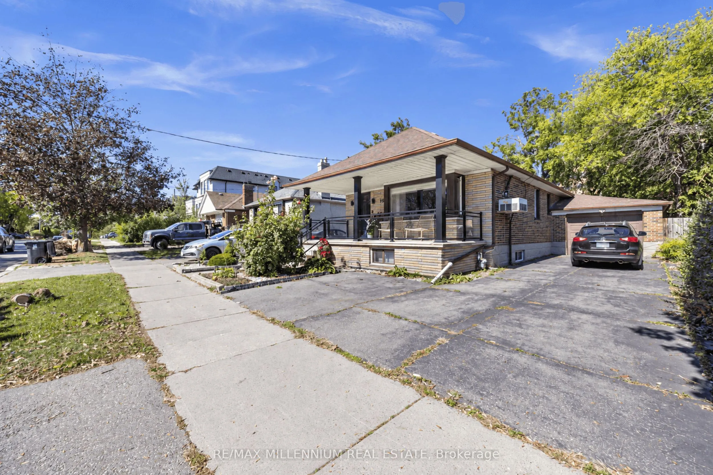 16 Sultana Avenue