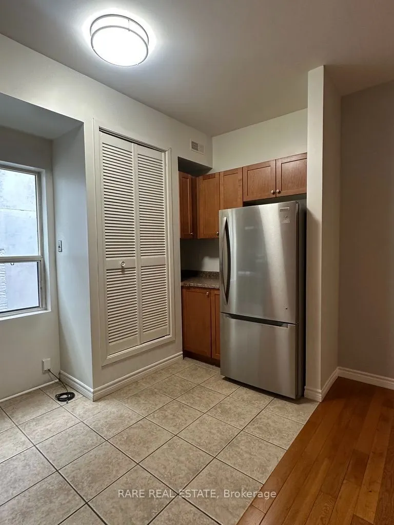 249 Augusta Avenue #302