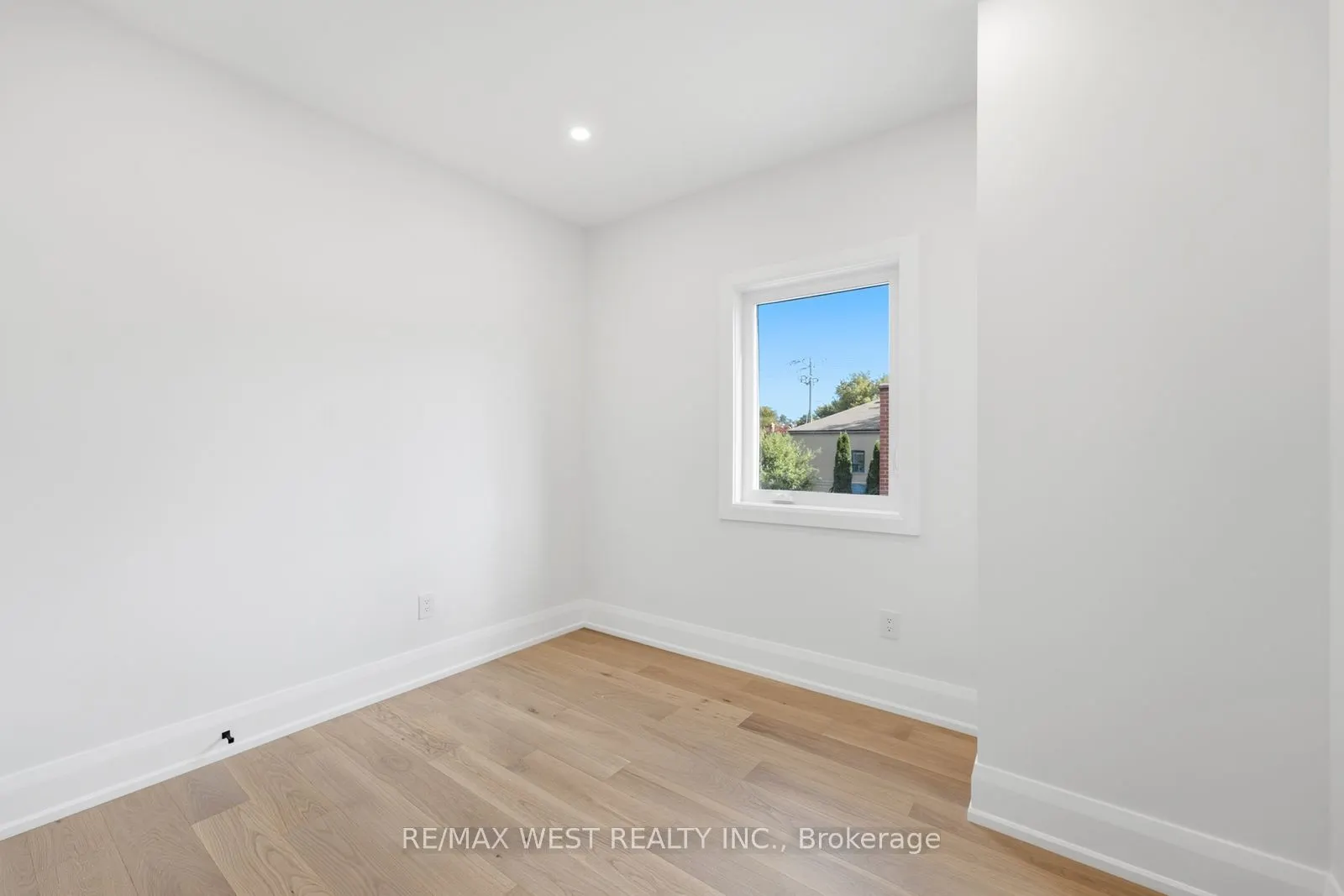 77 Alameda Avenue