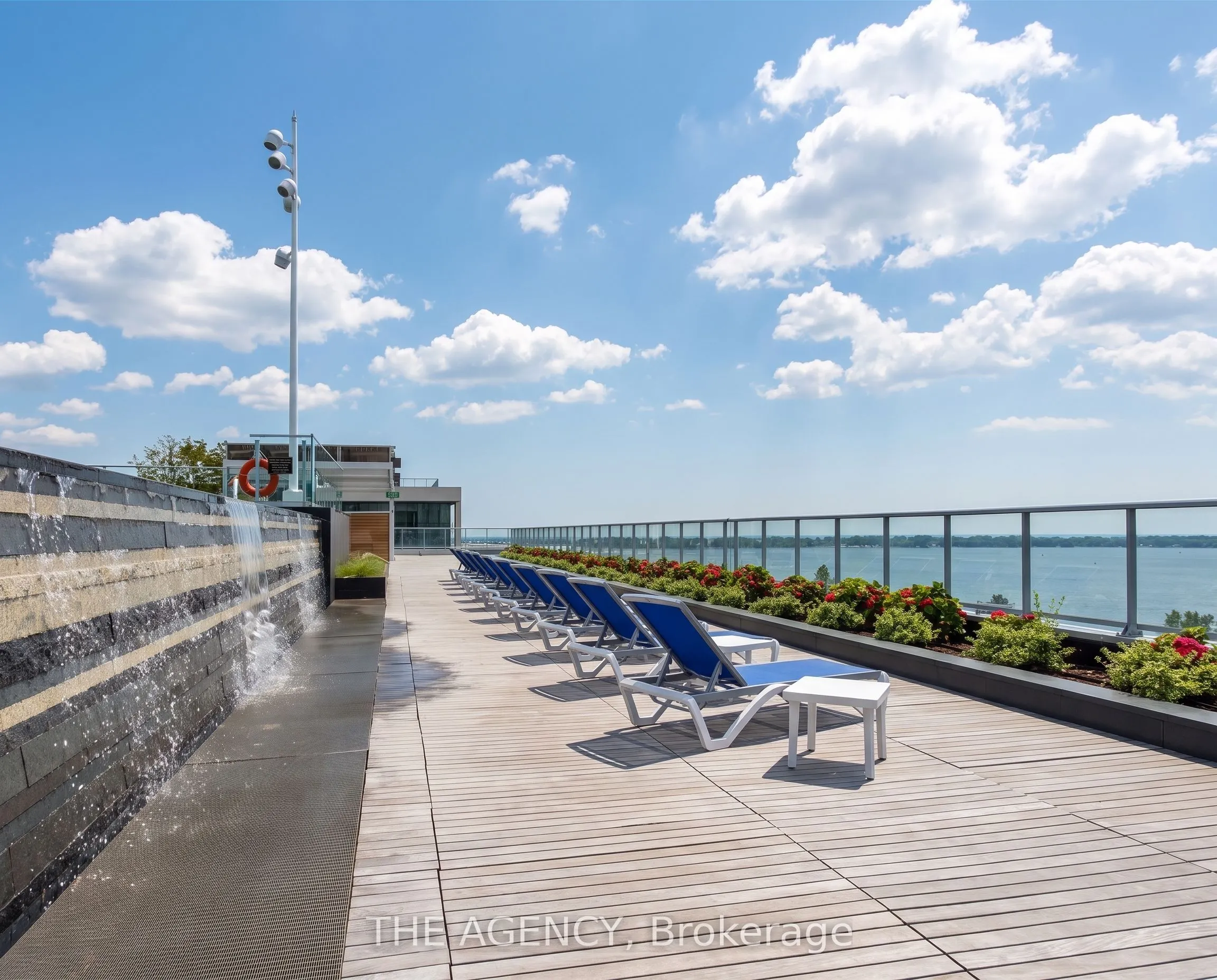 55 Merchants' Wharf #530