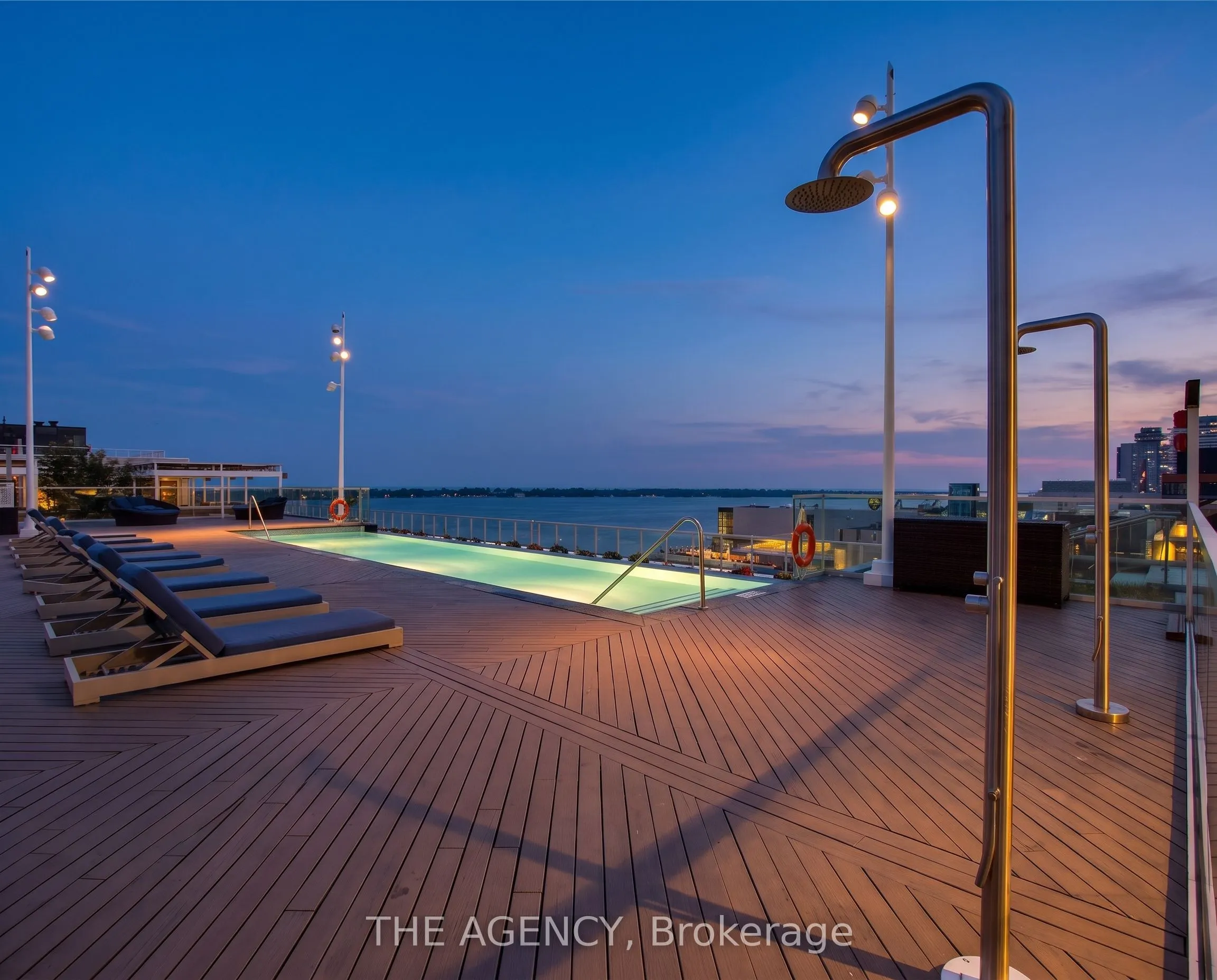 55 Merchants' Wharf #530