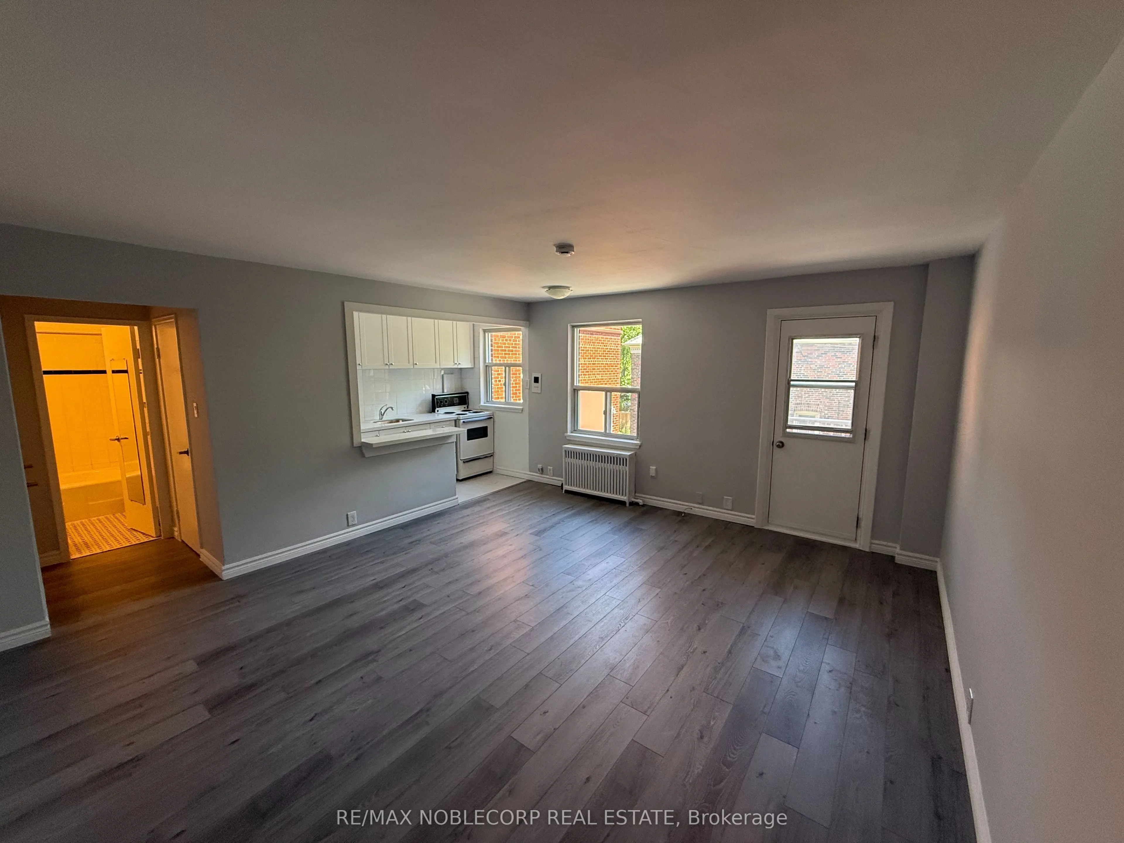 1315 Bayview Avenue #106