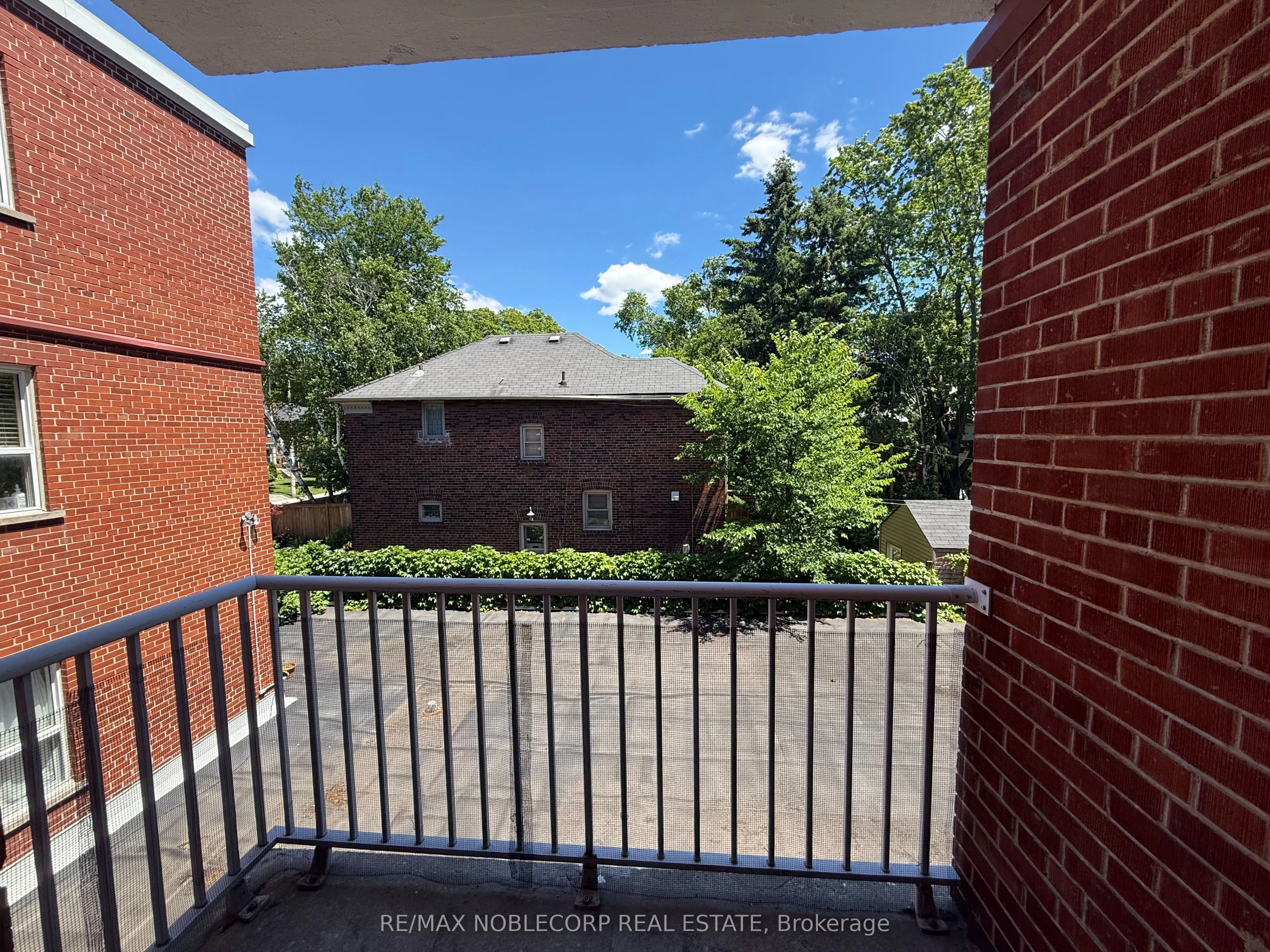 1315 Bayview Avenue #106