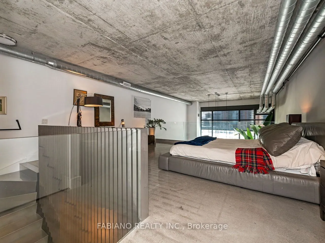 43 Hanna Avenue #532