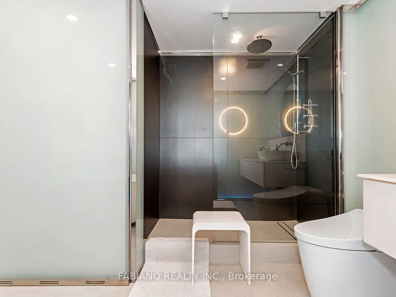 43 Hanna Avenue #532