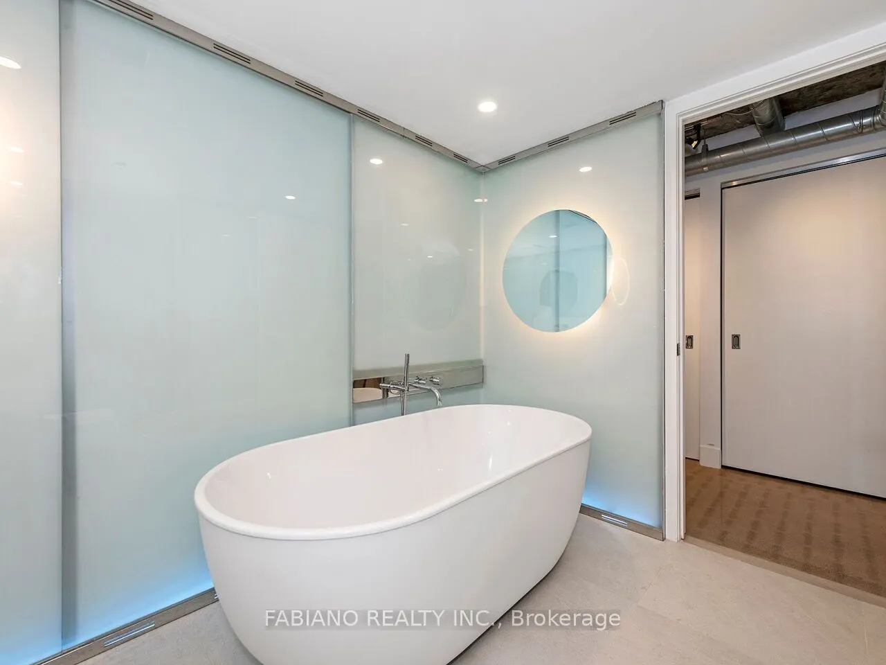 43 Hanna Avenue #532