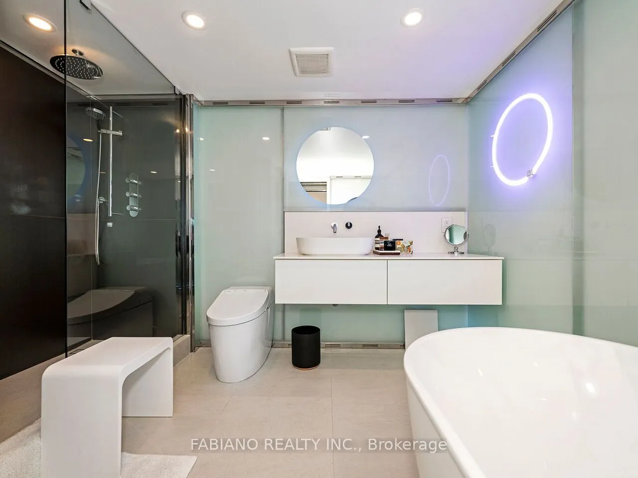 43 Hanna Avenue #532