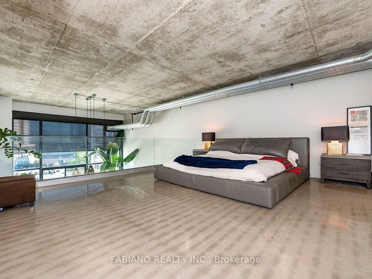 43 Hanna Avenue #532
