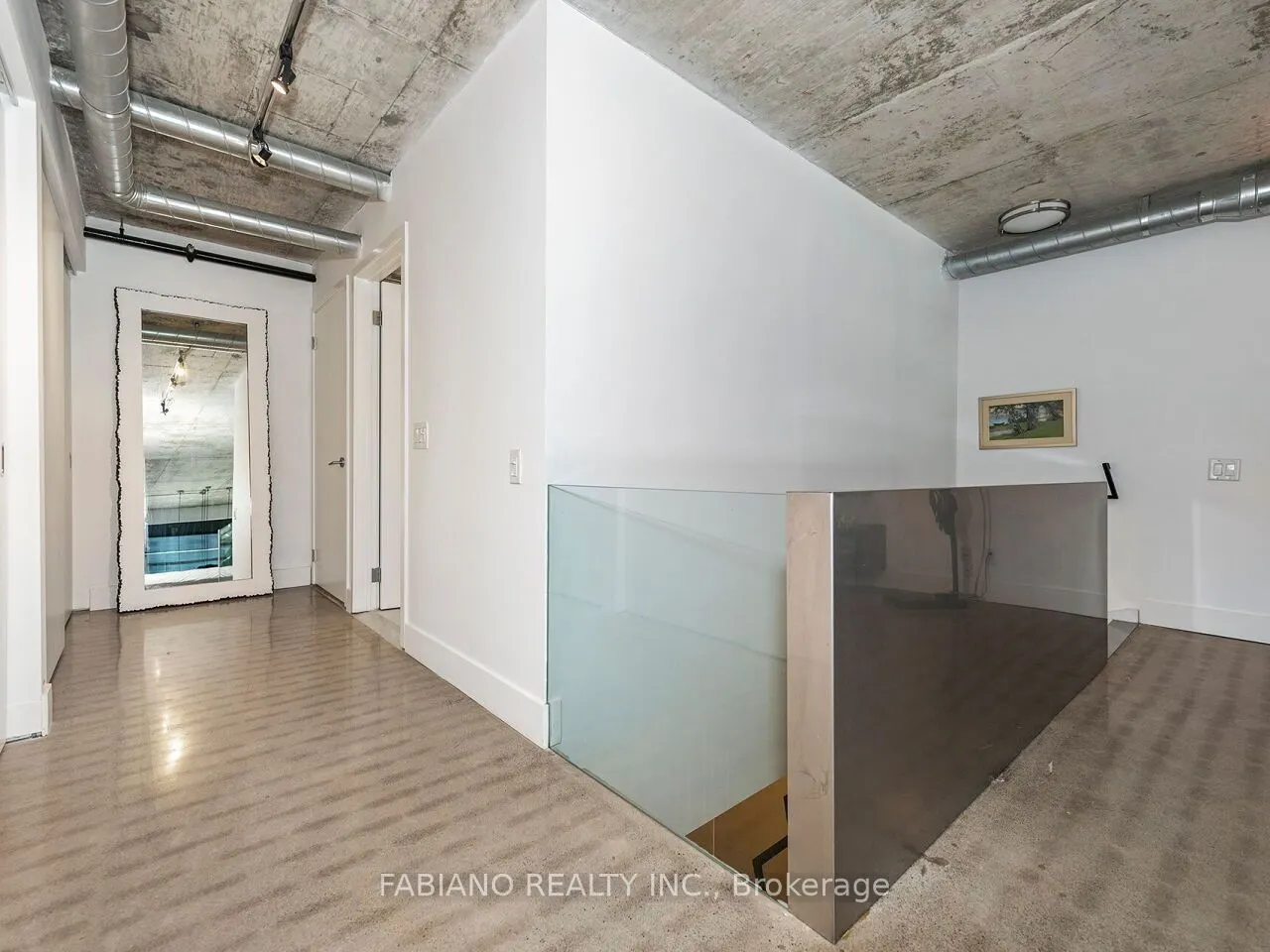 43 Hanna Avenue #532