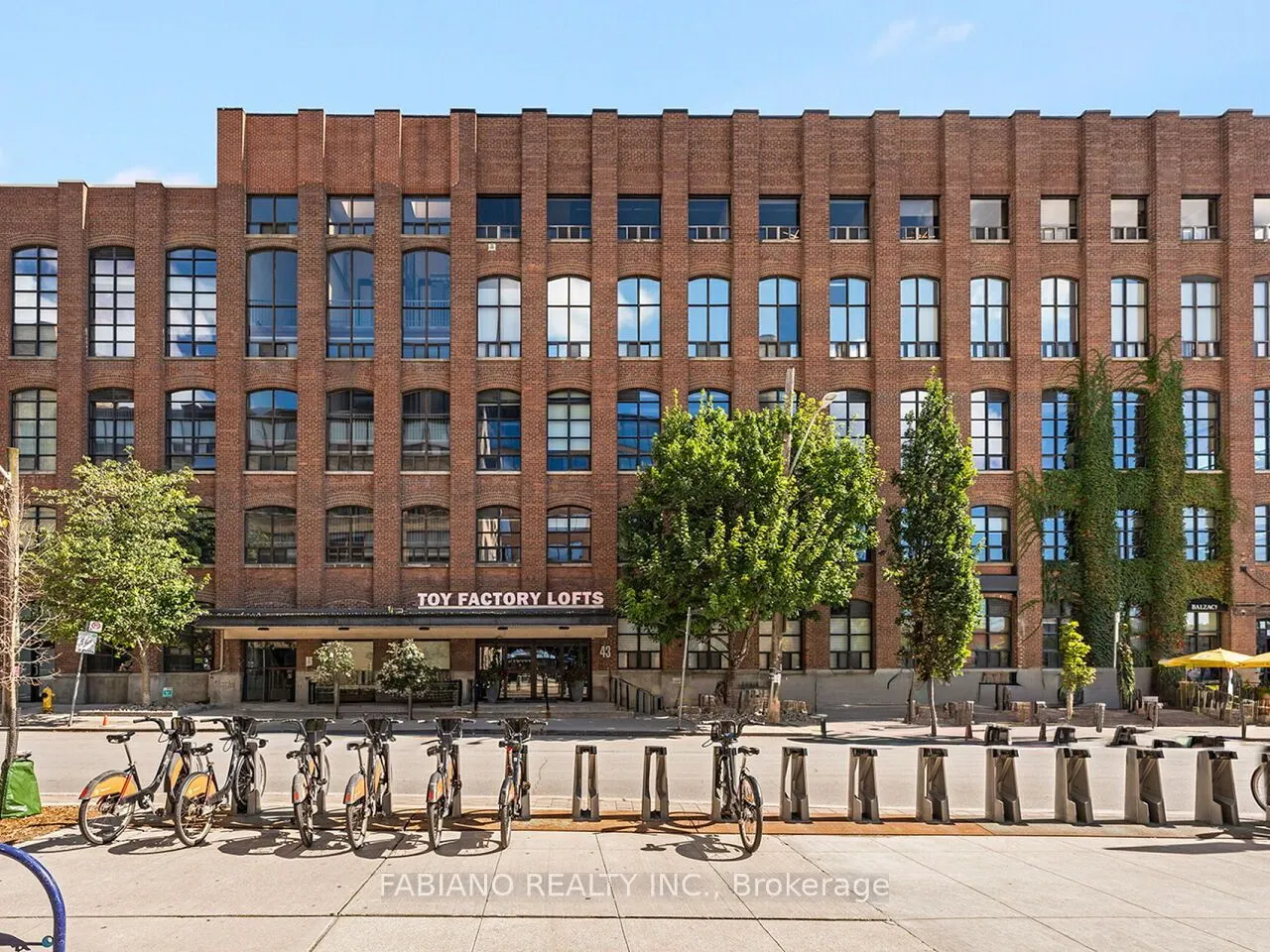 43 Hanna Avenue #532