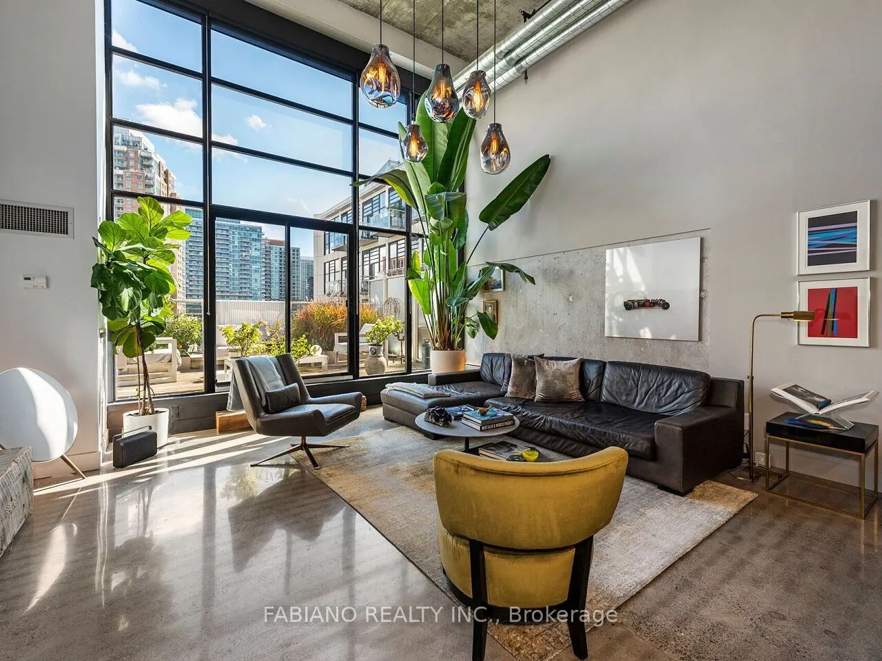 43 Hanna Avenue #532