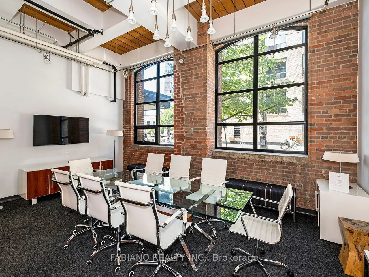 43 Hanna Avenue #532