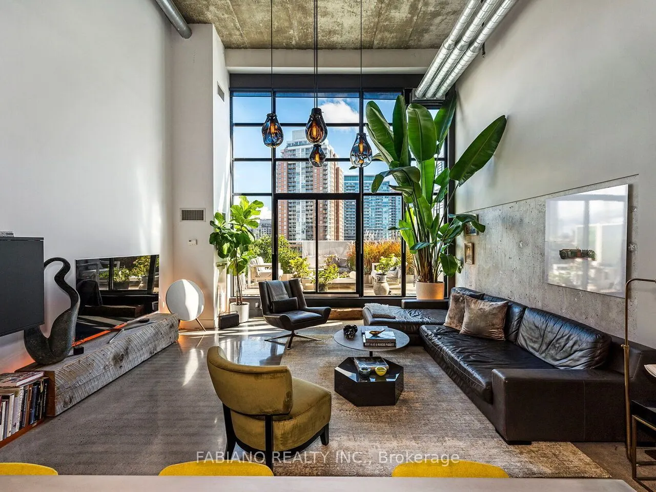 43 Hanna Avenue #532