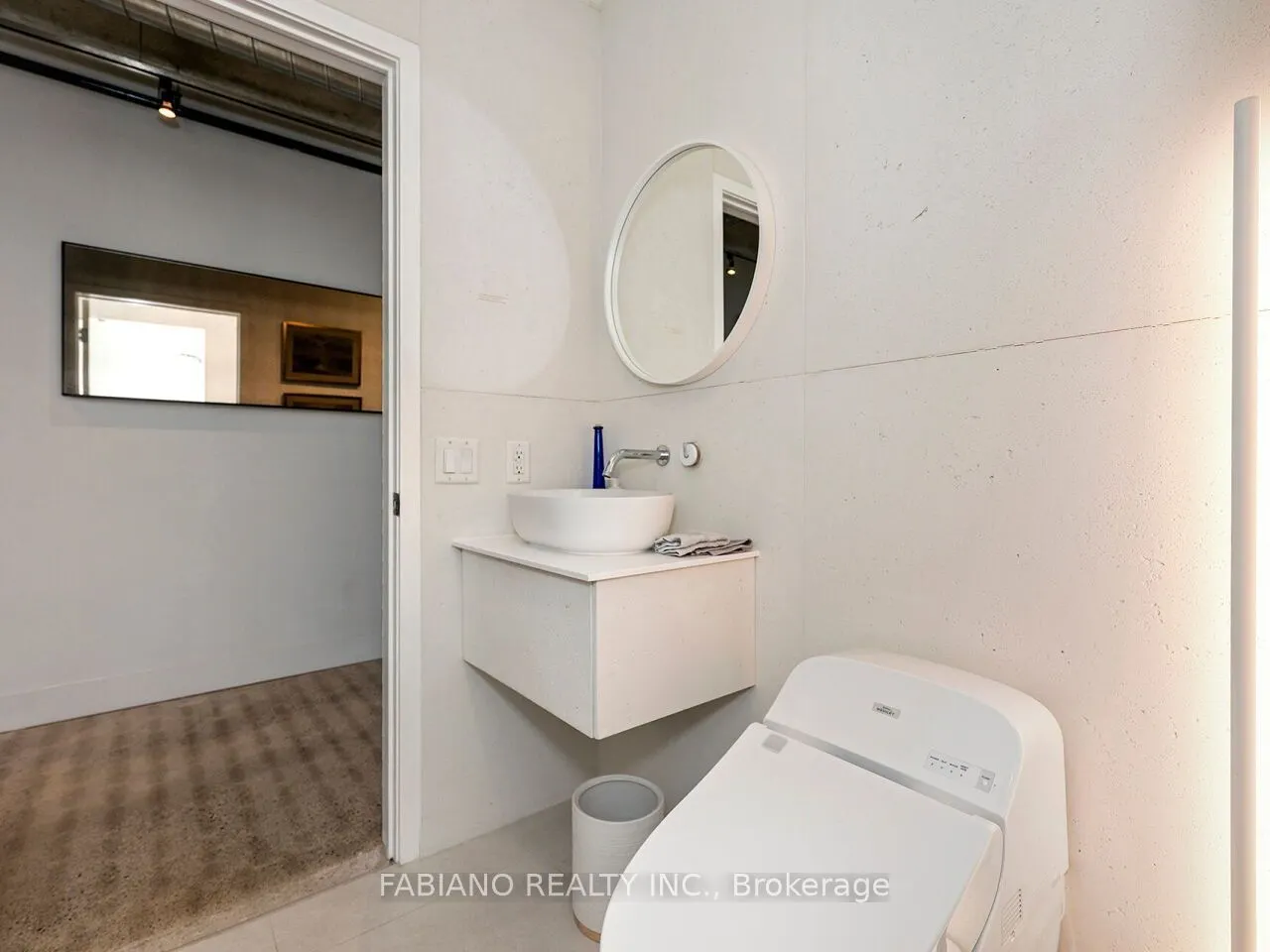 43 Hanna Avenue #532