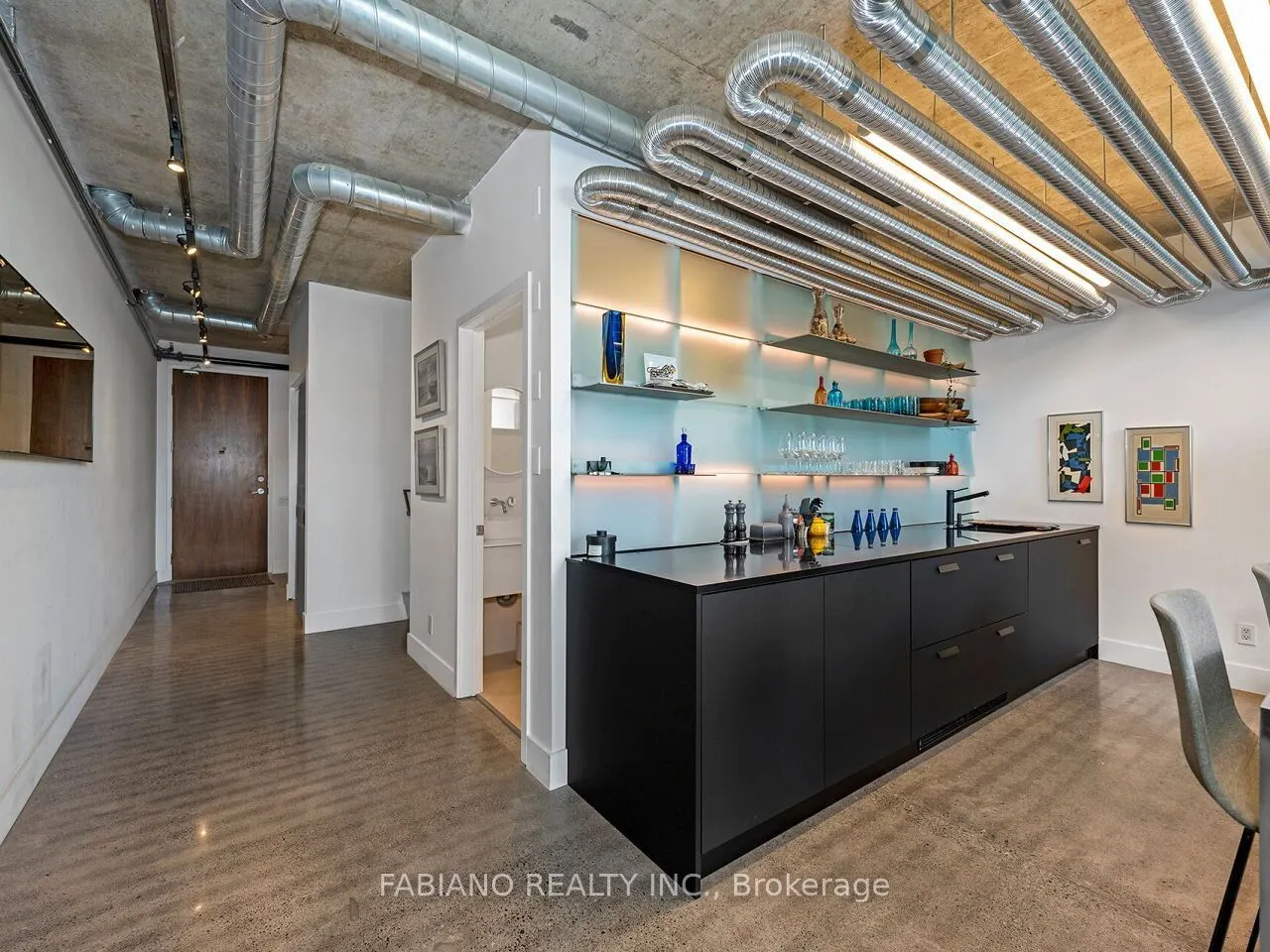 43 Hanna Avenue #532
