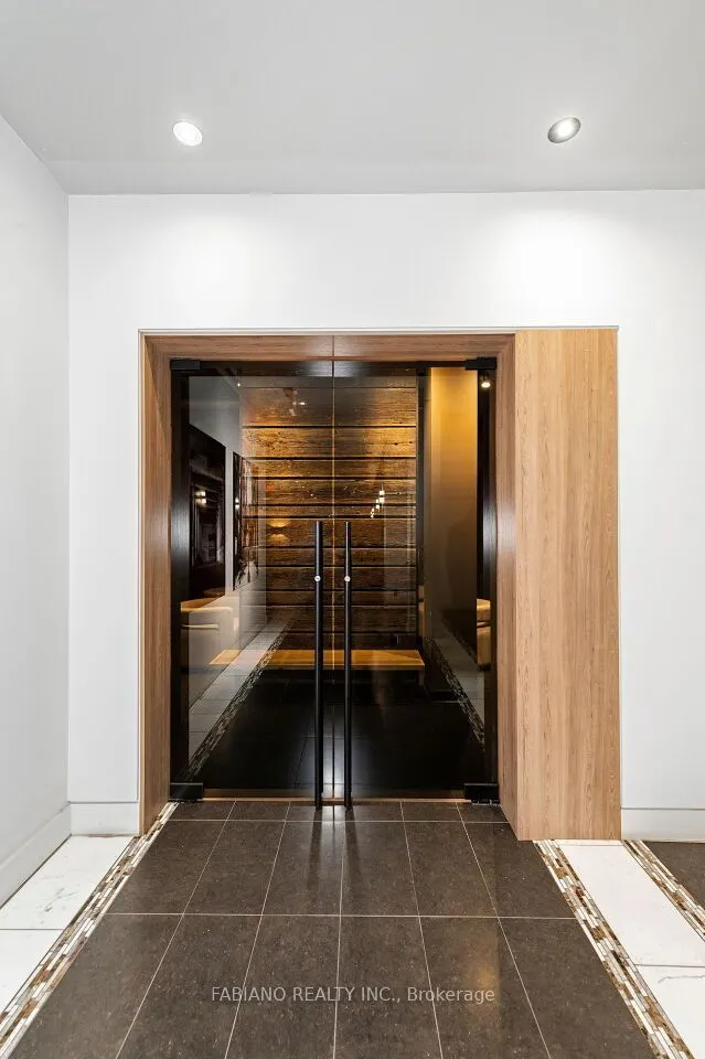 43 Hanna Avenue #532