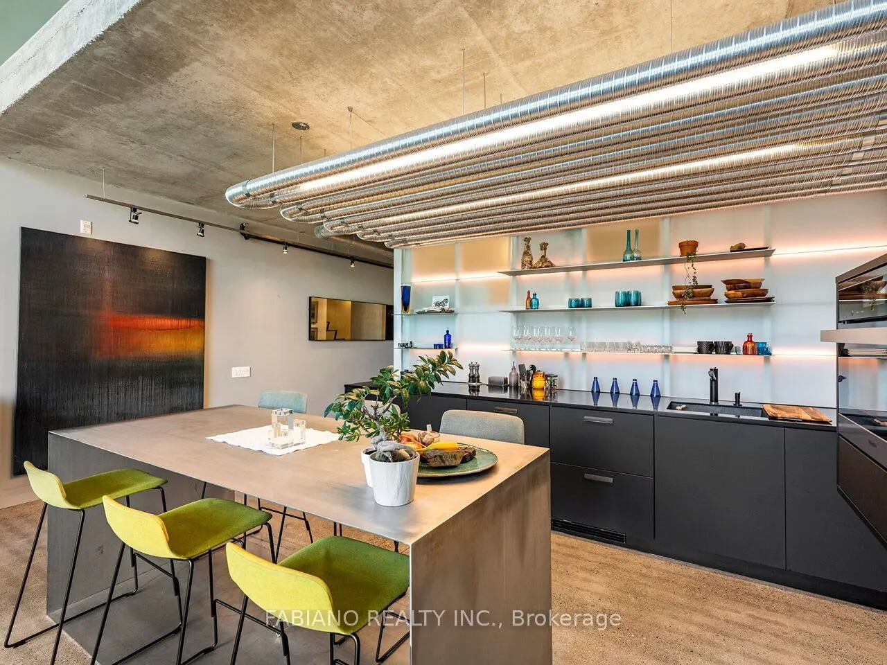 43 Hanna Avenue #532