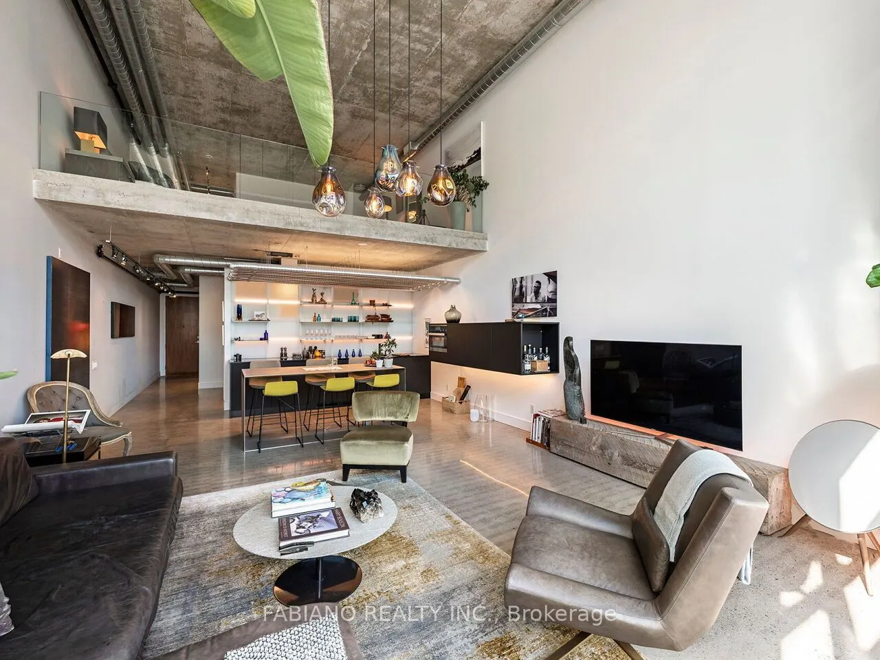 43 Hanna Avenue #532