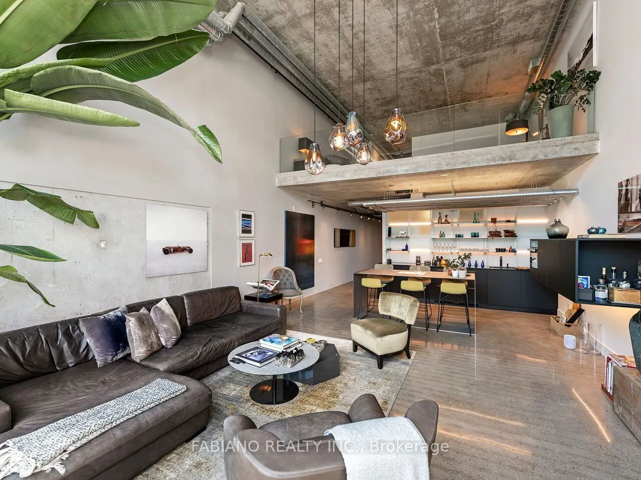 43 Hanna Avenue #532
