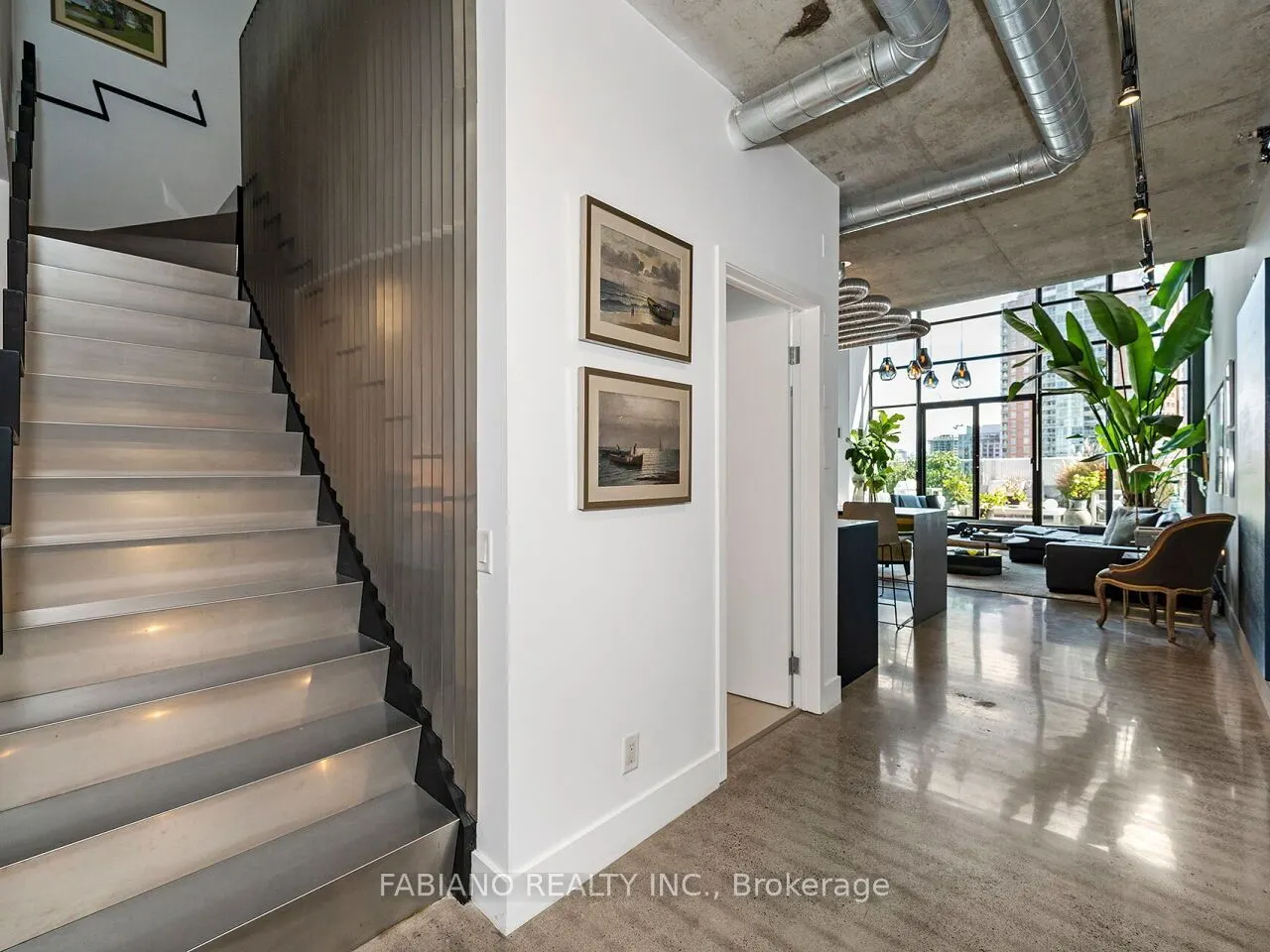 43 Hanna Avenue #532