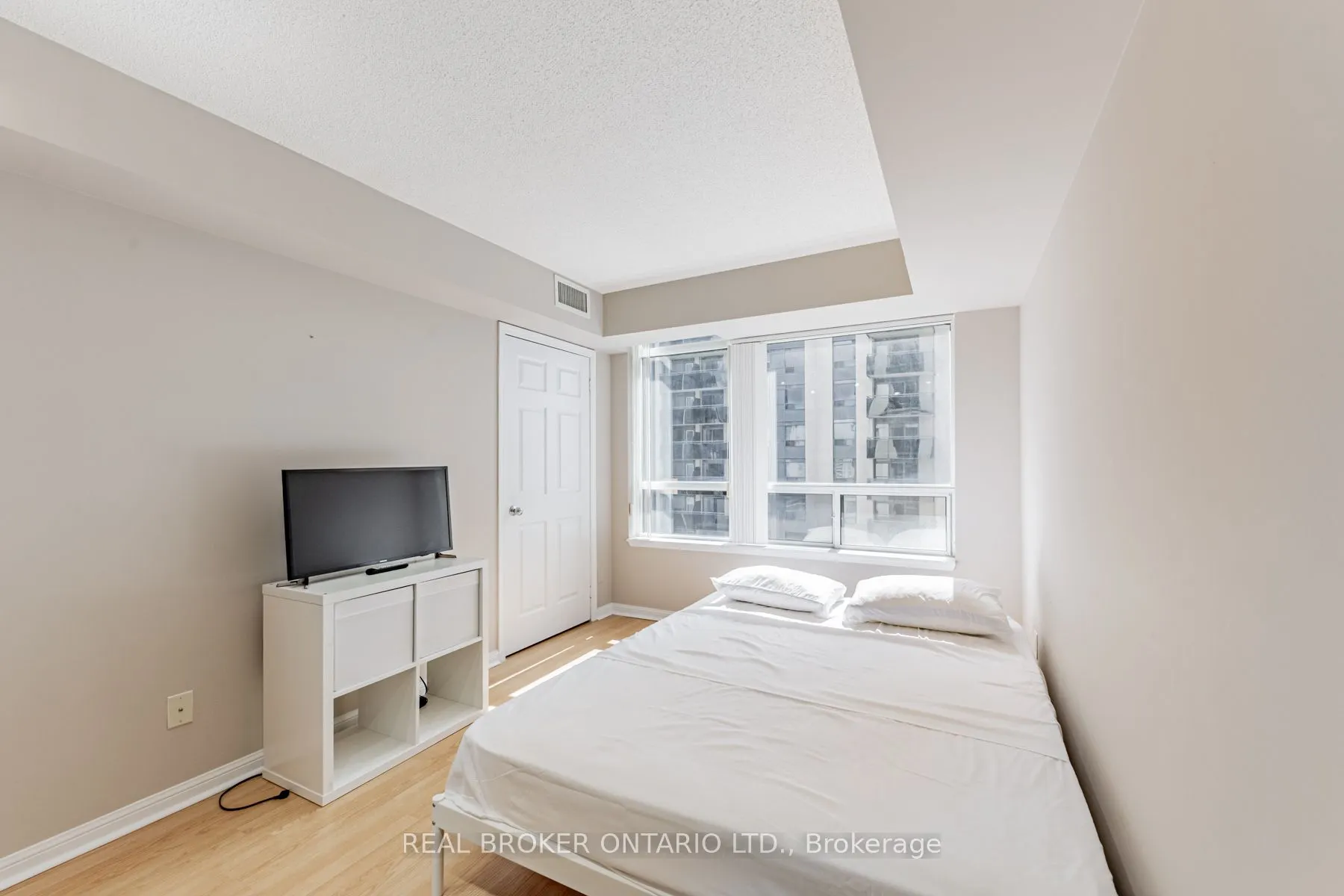 153 Beecroft Road #2011