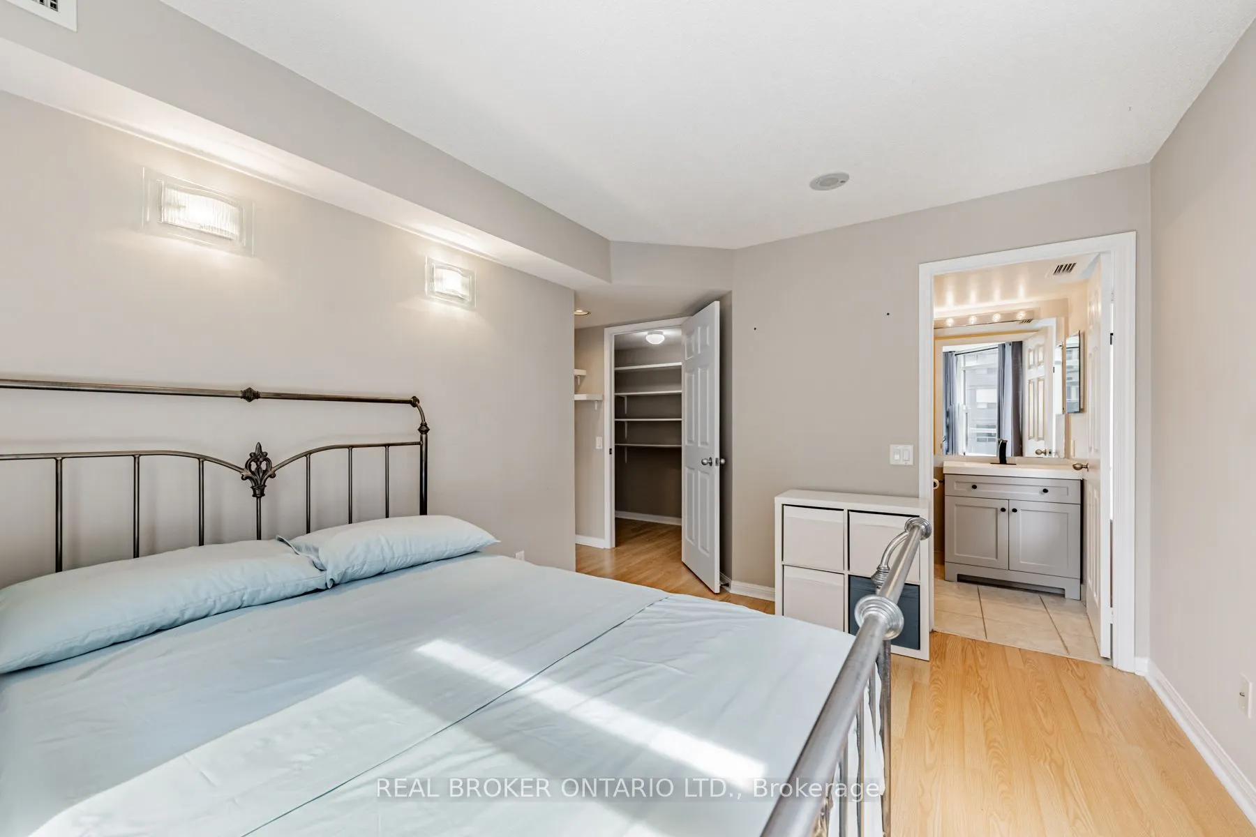 153 Beecroft Road #2011