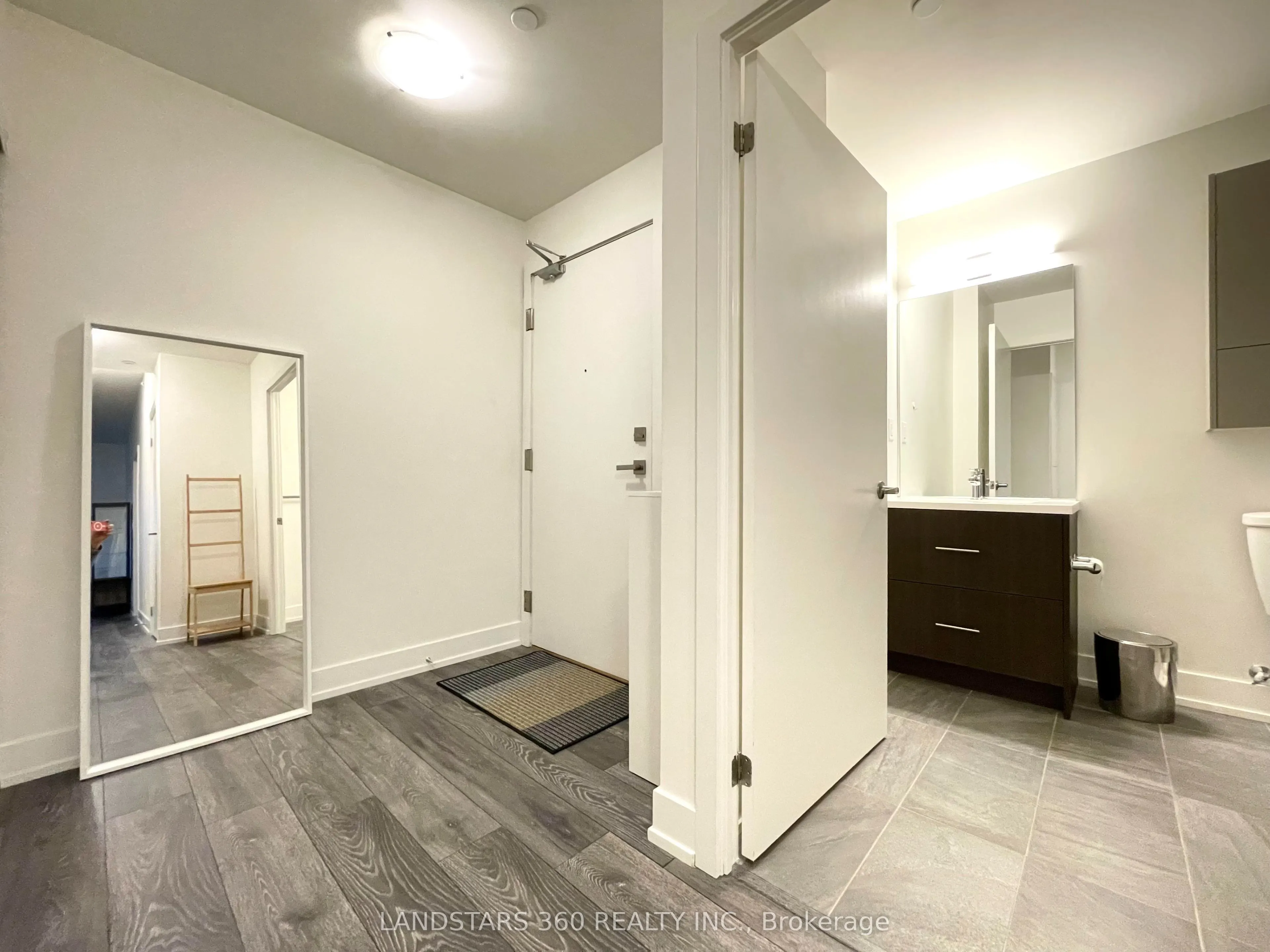 180 Fairview Mall Drive #1912