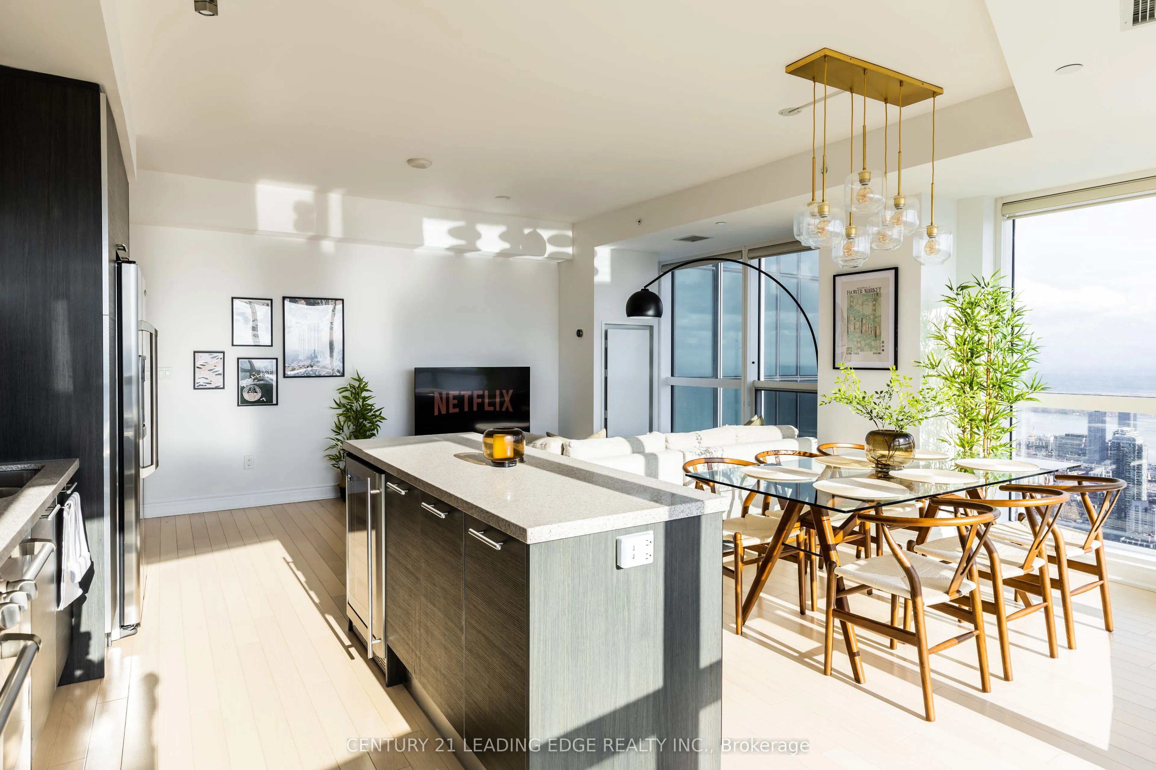 388 Yonge Street #7310