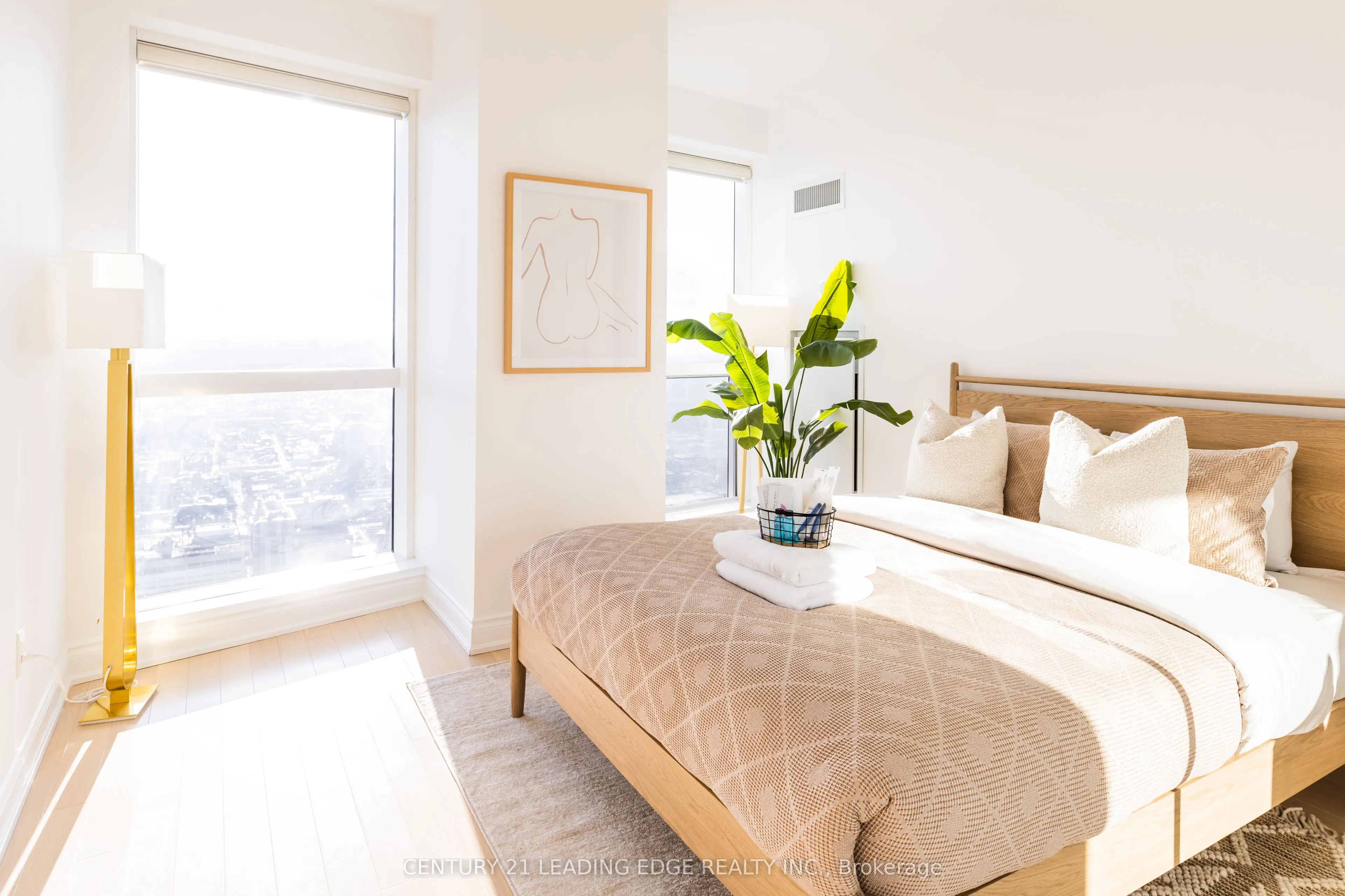 388 Yonge Street #7310