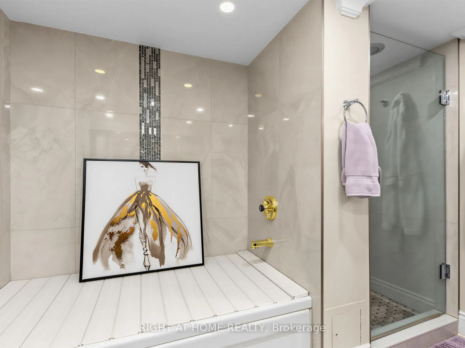 28 Hollywood Avenue #311