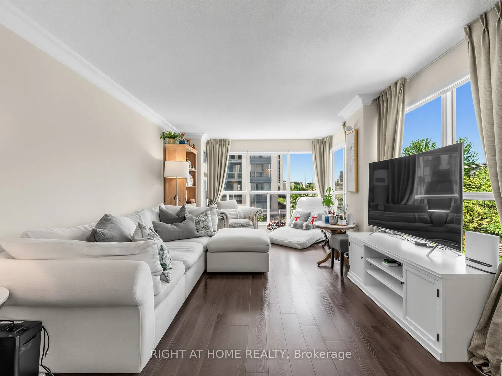 28 Hollywood Avenue #311
