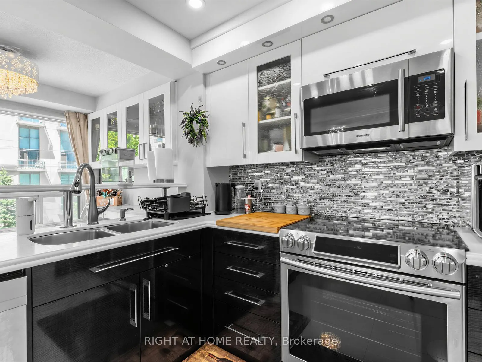28 Hollywood Avenue #311