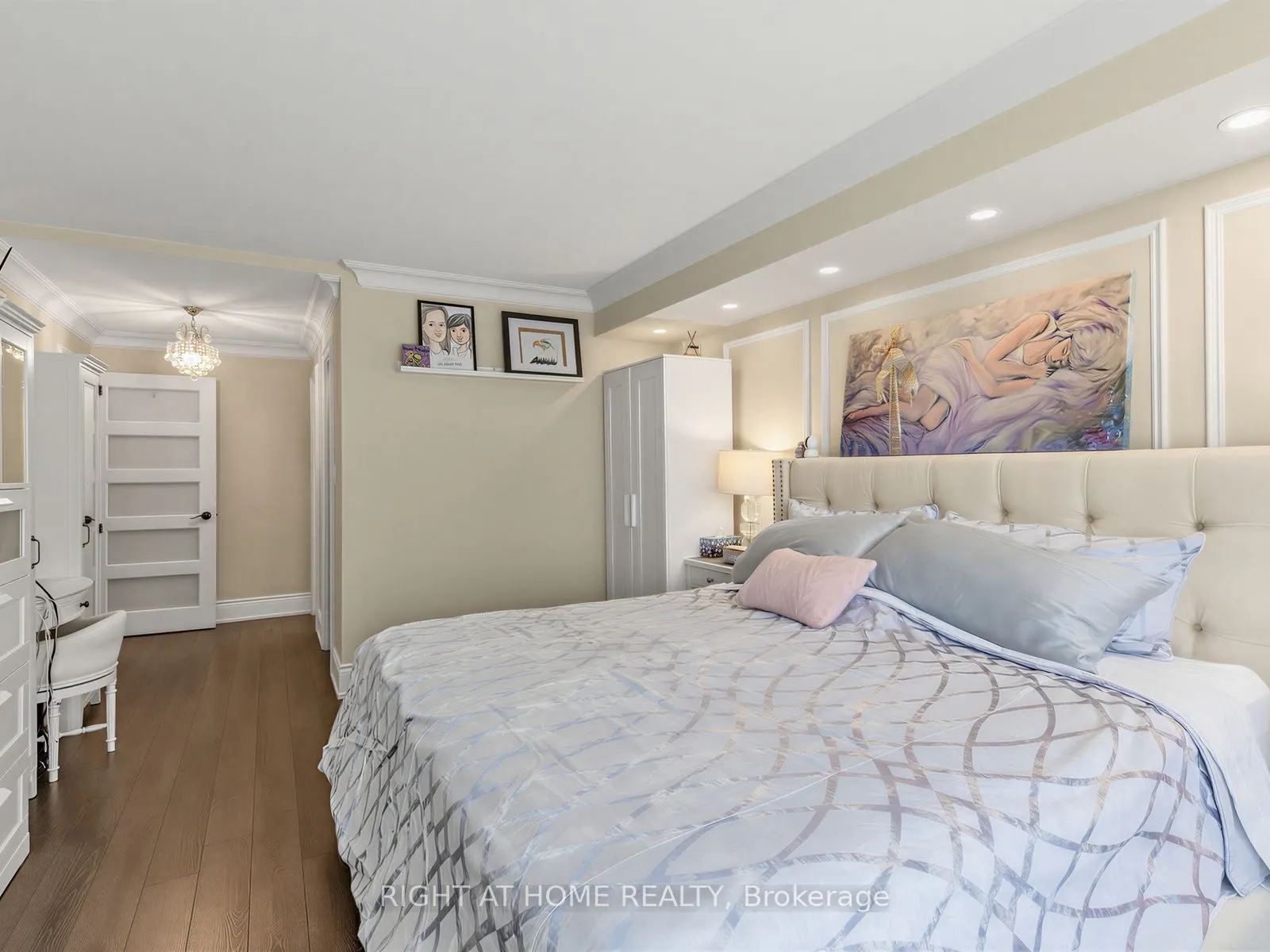 28 Hollywood Avenue #311