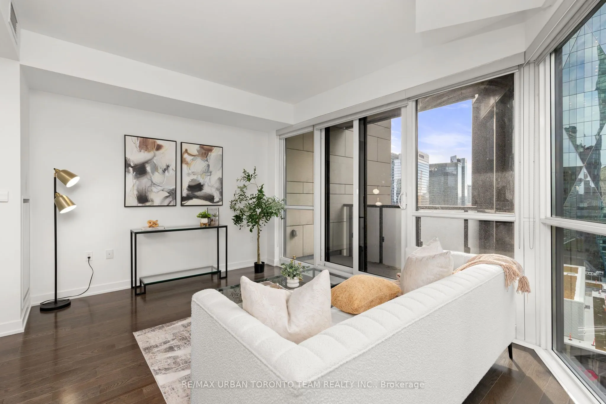 1 The Esplanade Avenue #2104