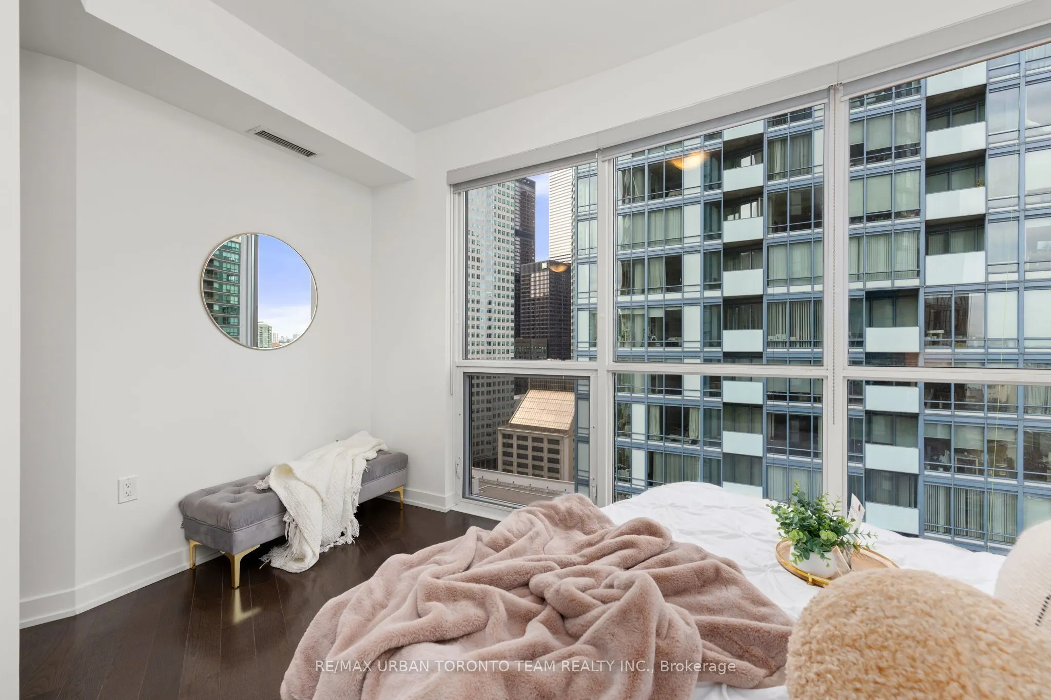 1 The Esplanade Avenue #2104