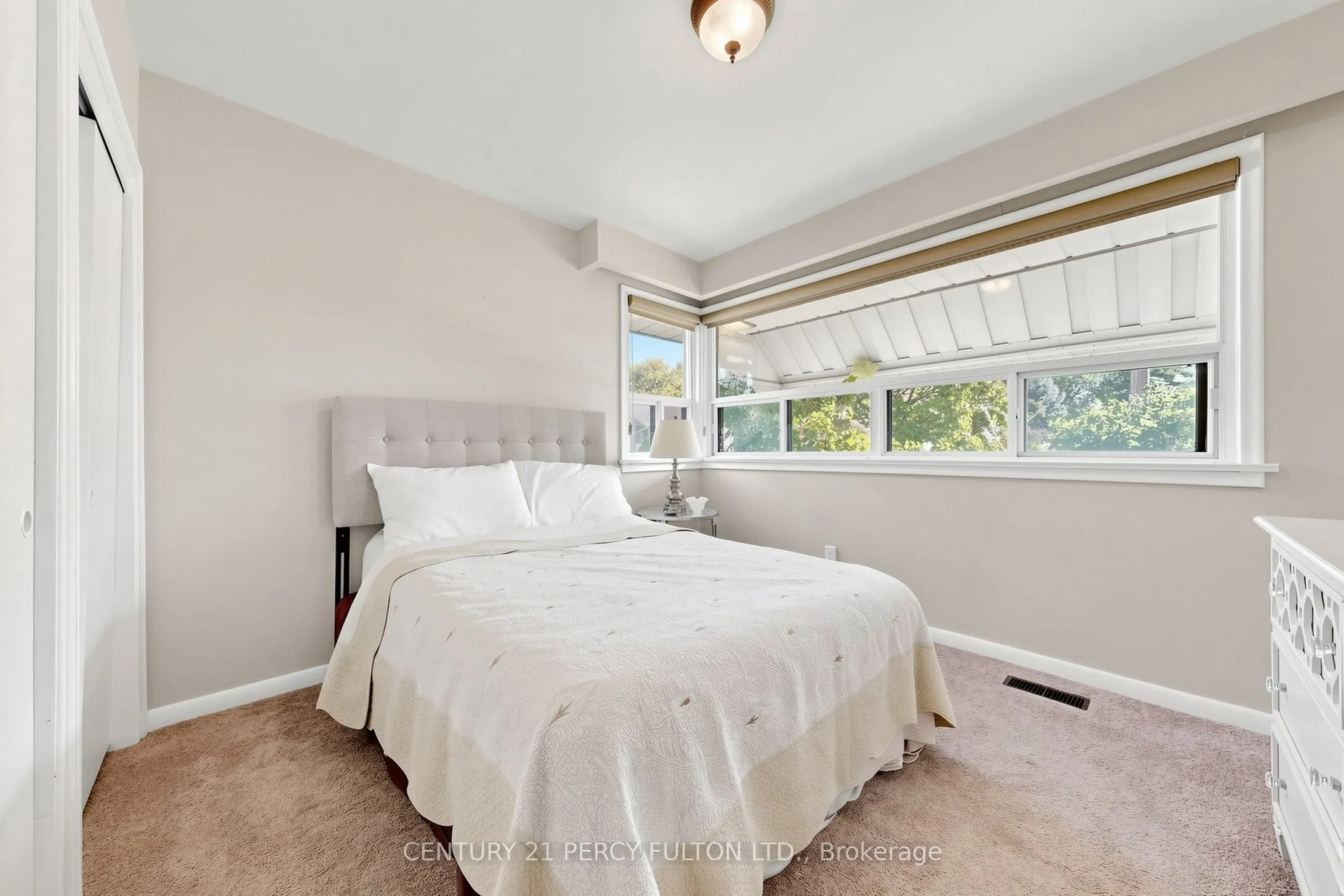 8 Wallbridge Court