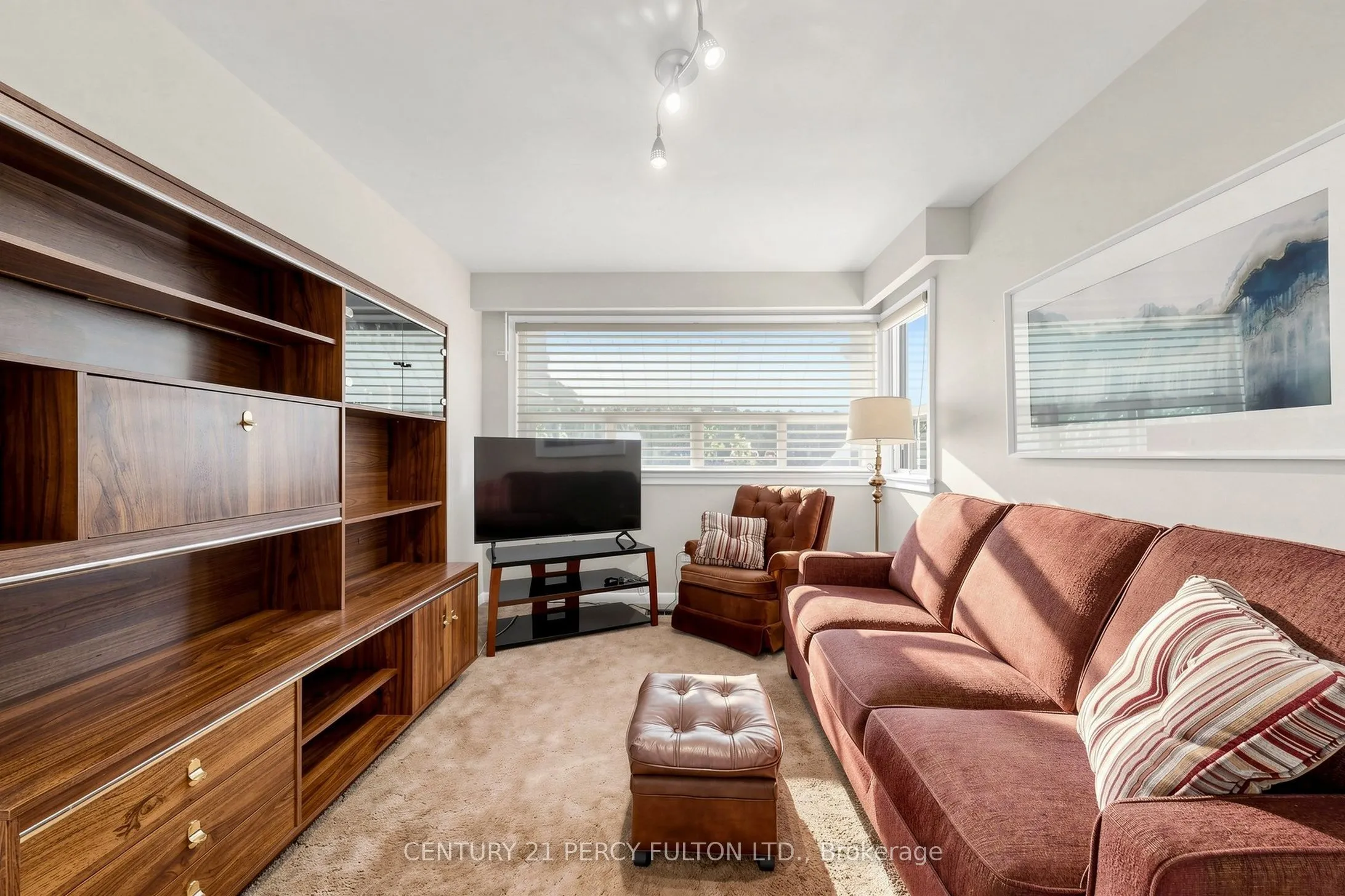 8 Wallbridge Court