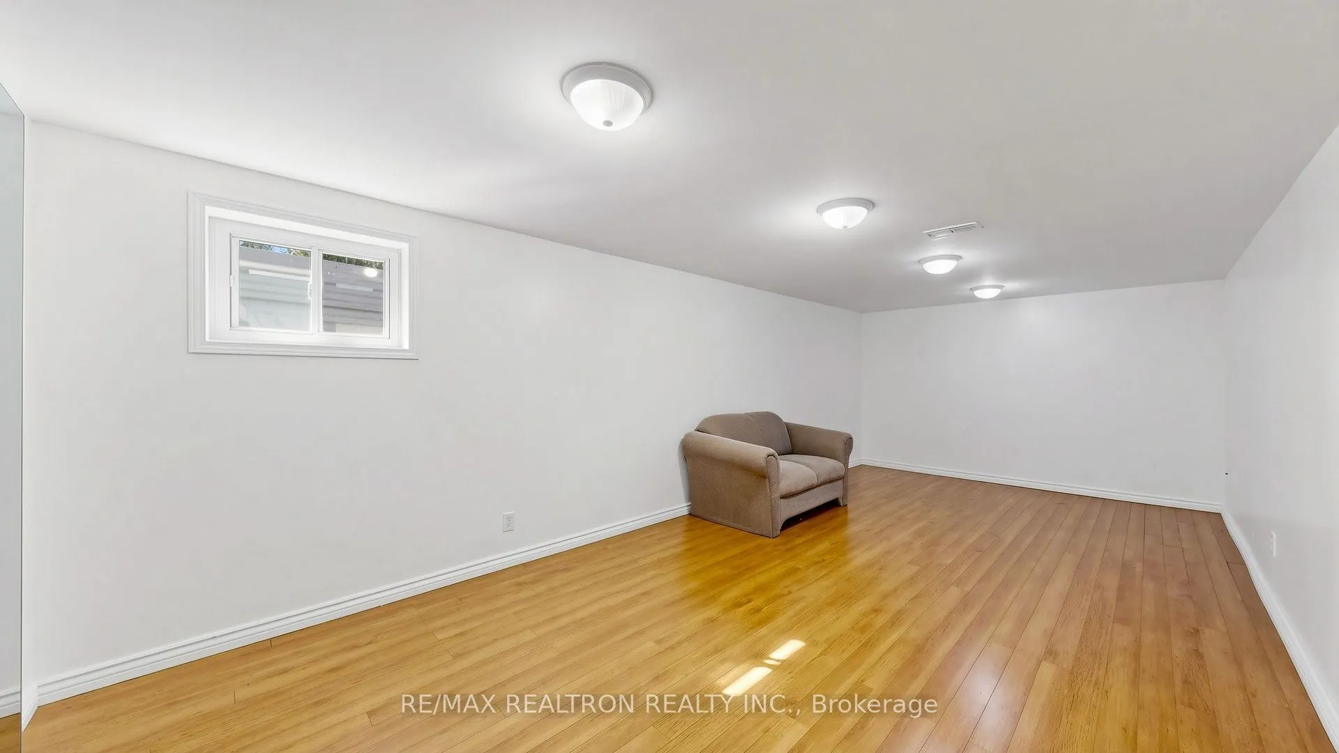 23 Lesgay Crescent