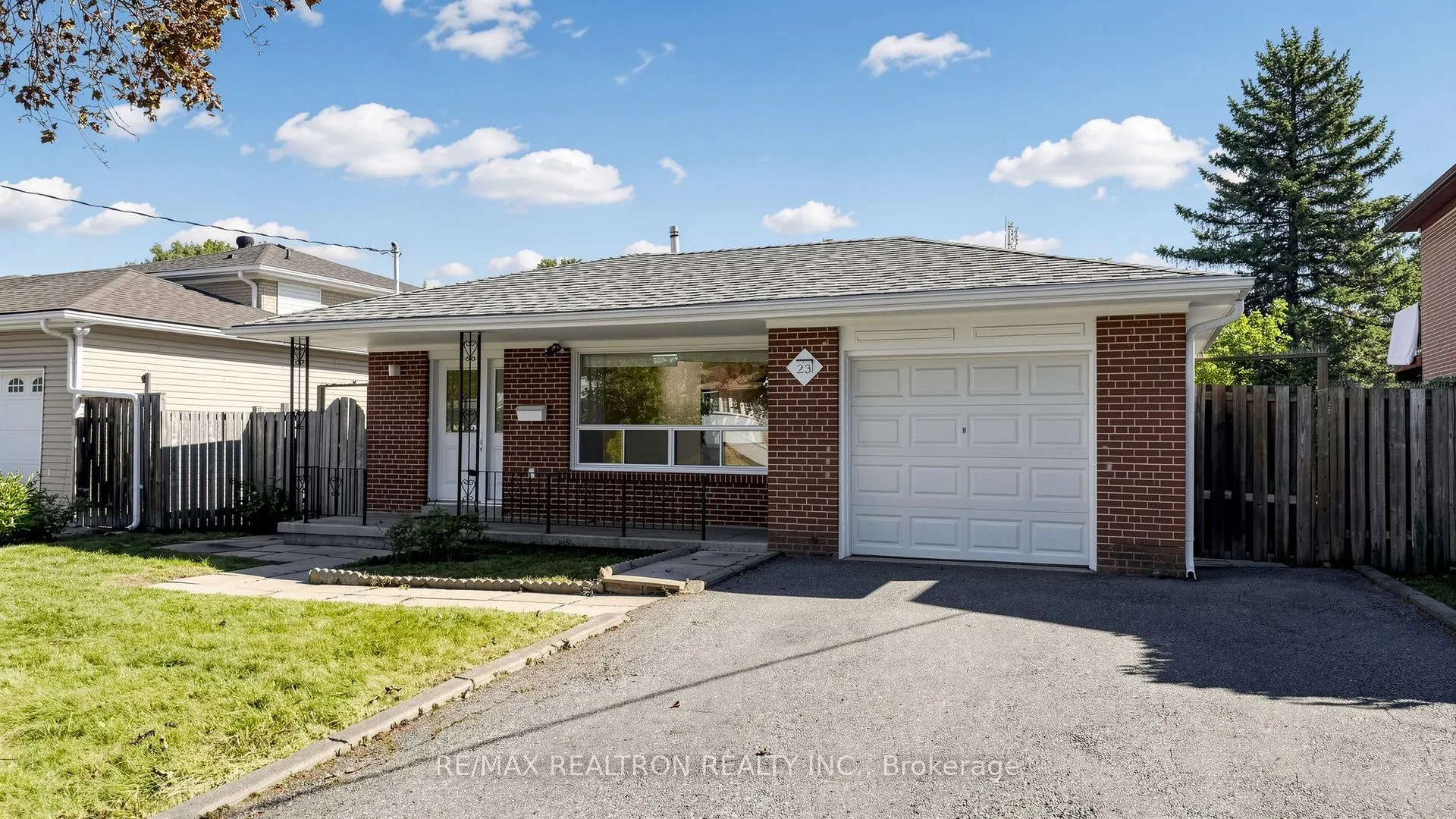 23 Lesgay Crescent