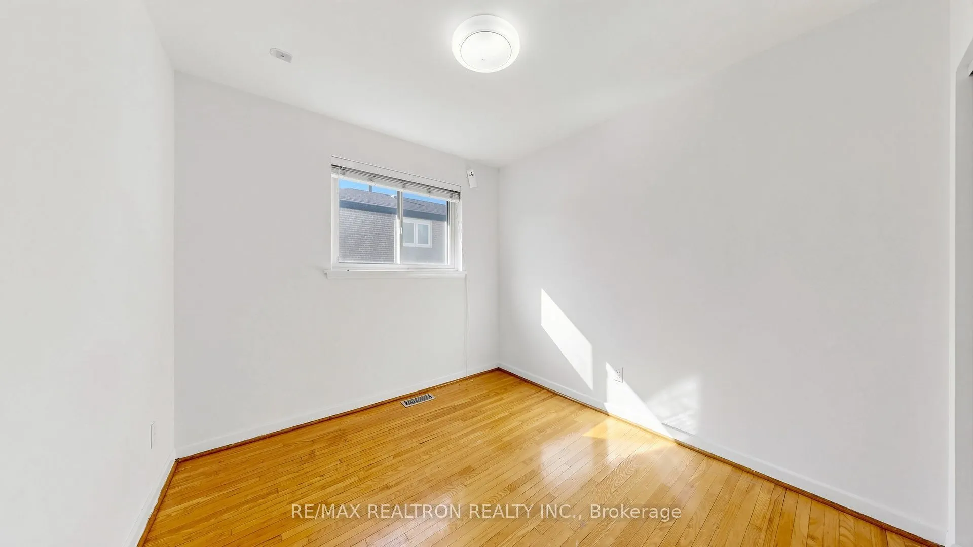 23 Lesgay Crescent