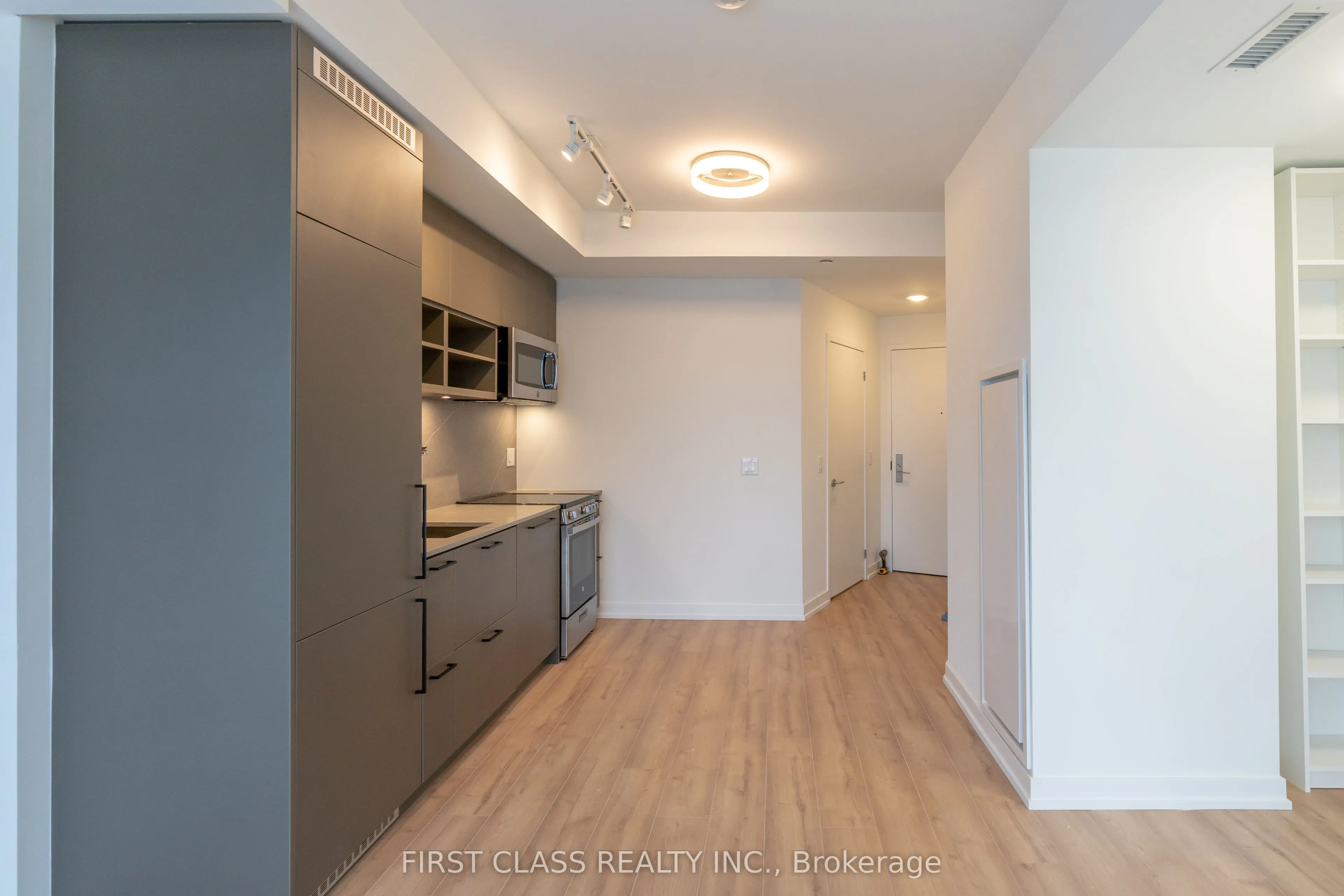 135 East Liberty Street #1412