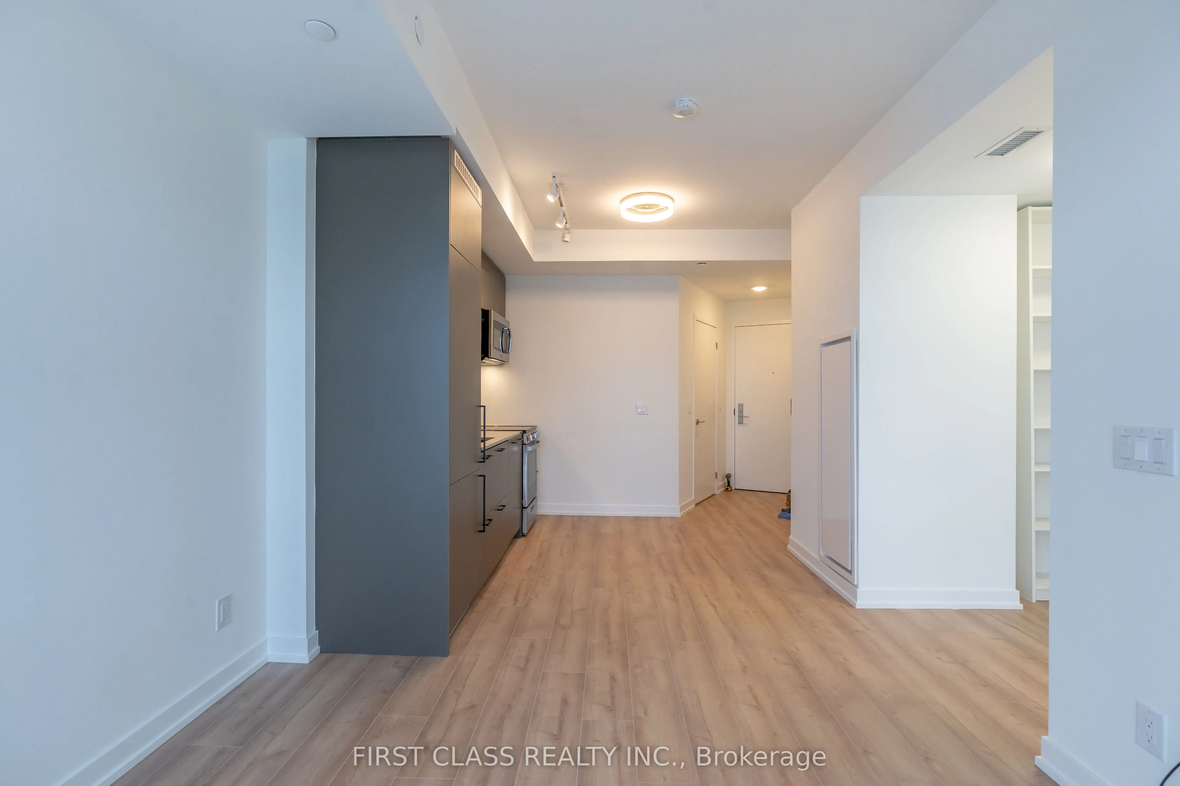 135 East Liberty Street #1412