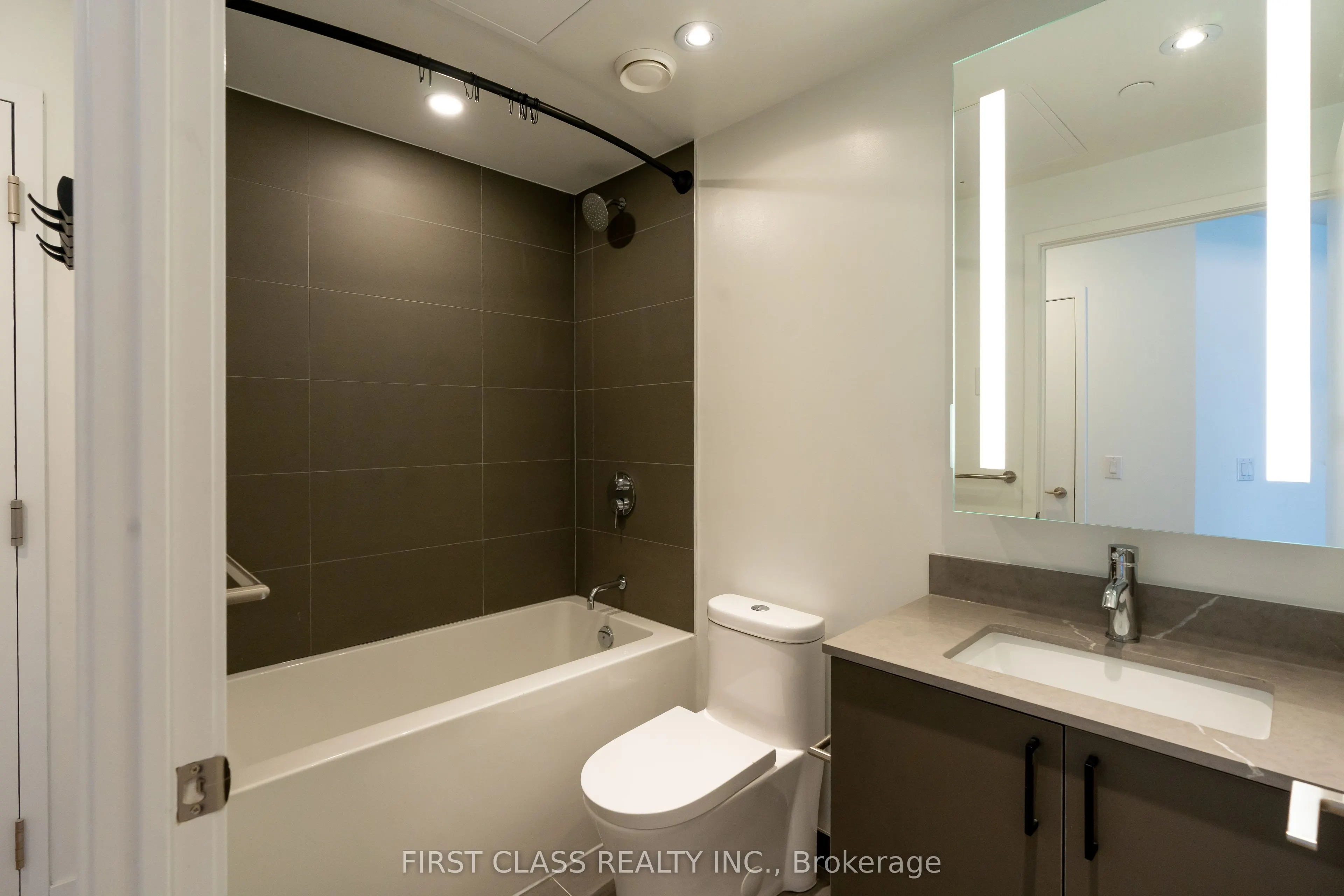 135 East Liberty Street #1412