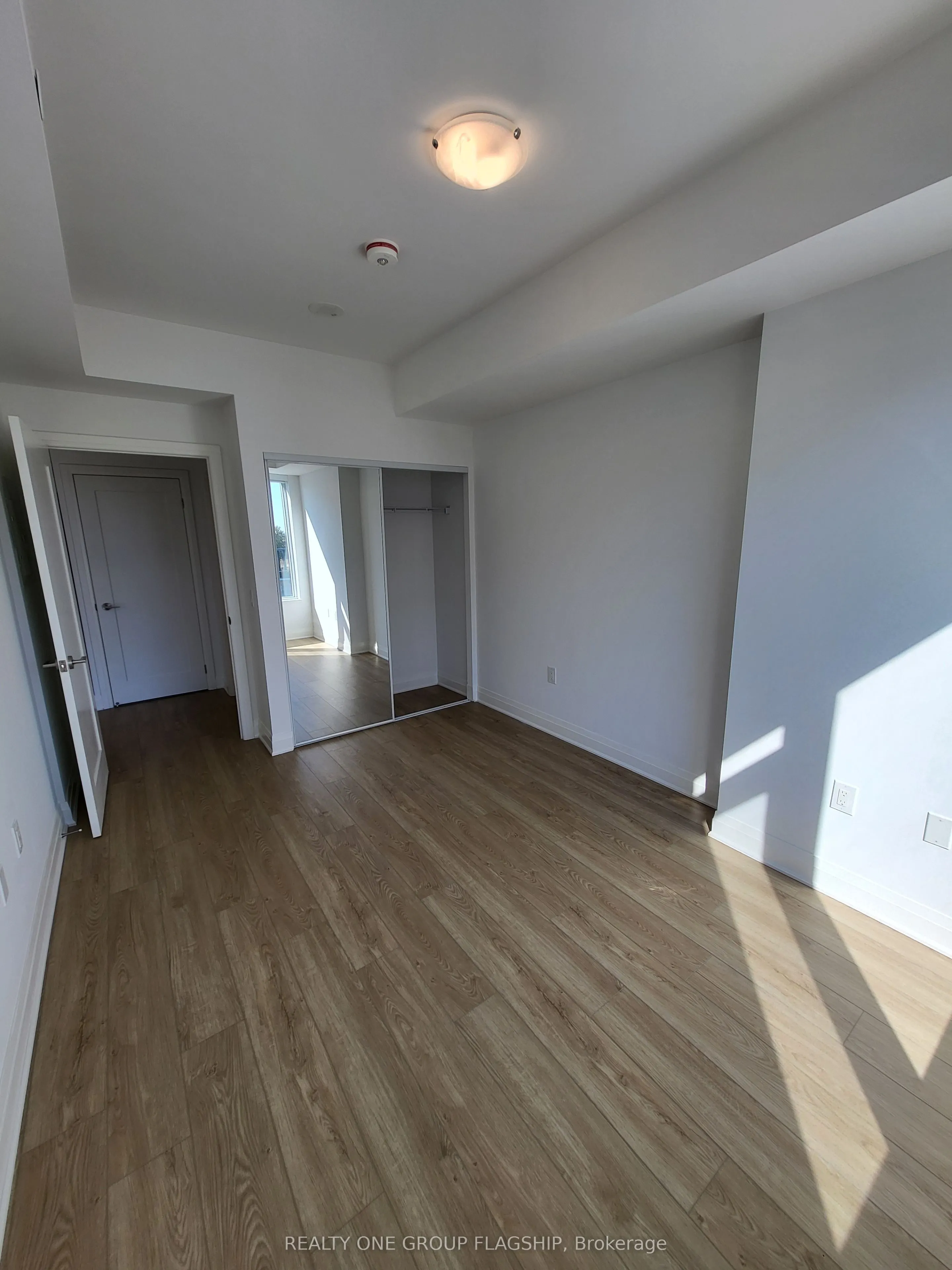 700 Sheppard Avenue W #618