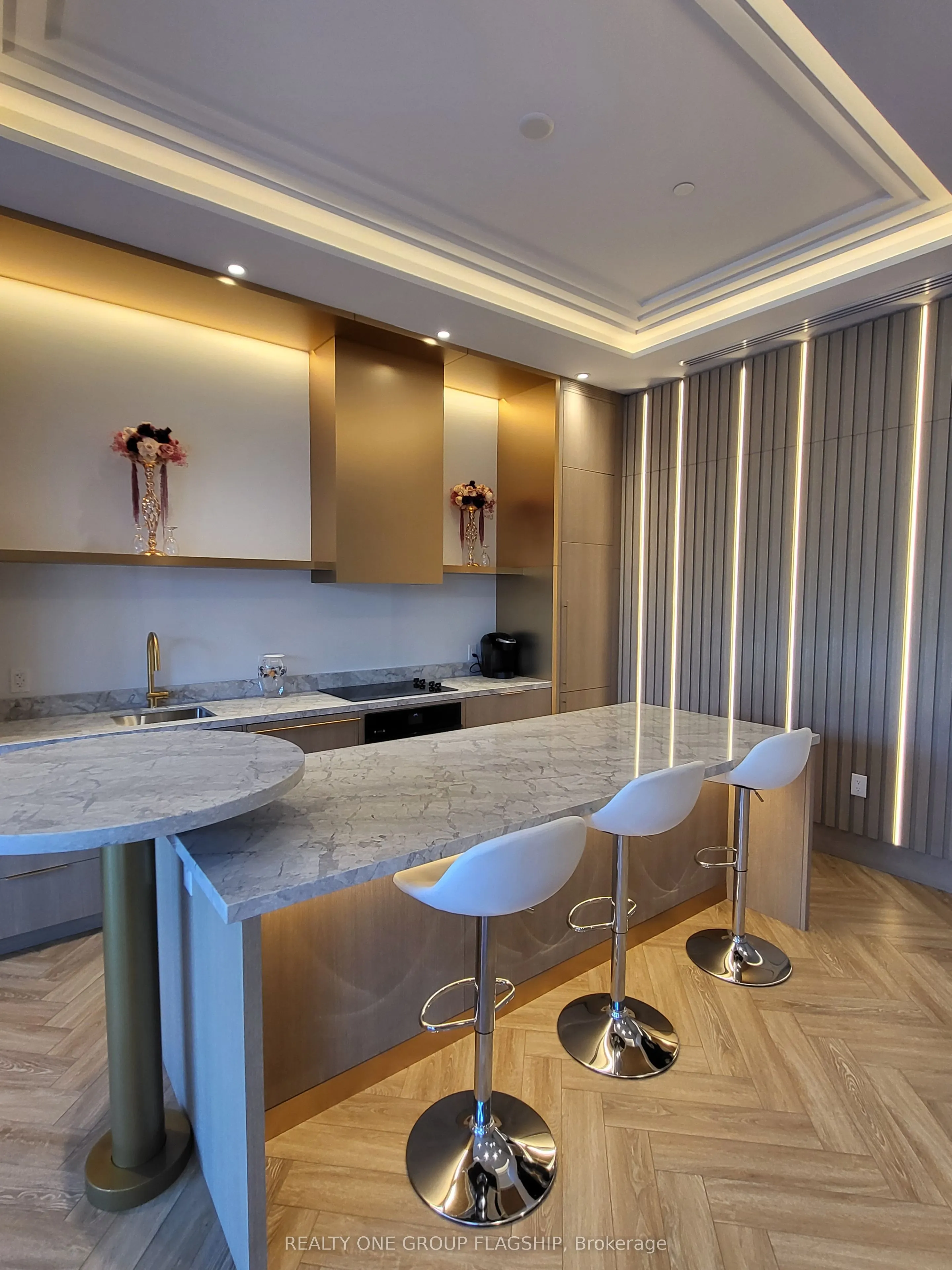 700 Sheppard Avenue W #618