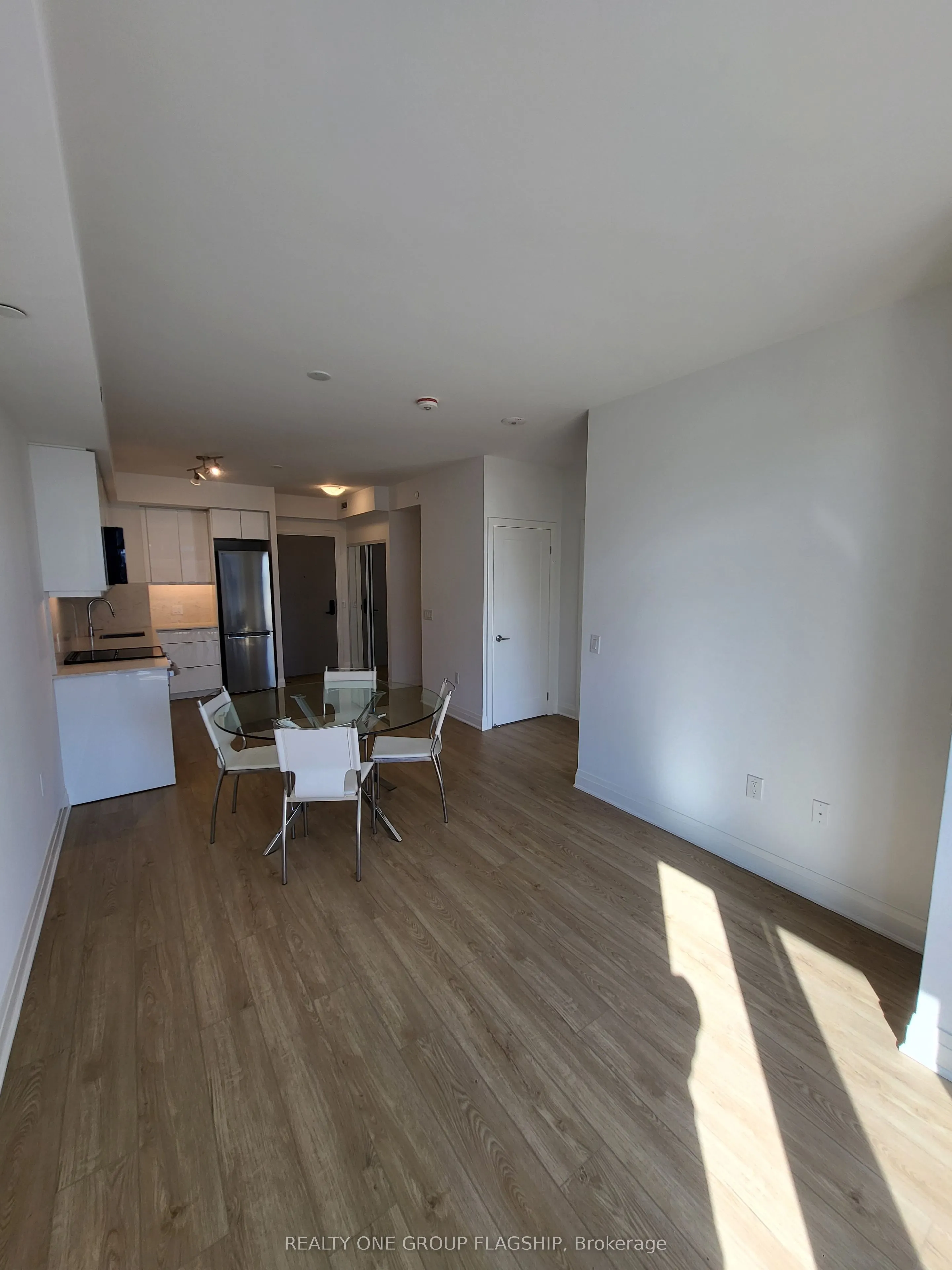 700 Sheppard Avenue W #618