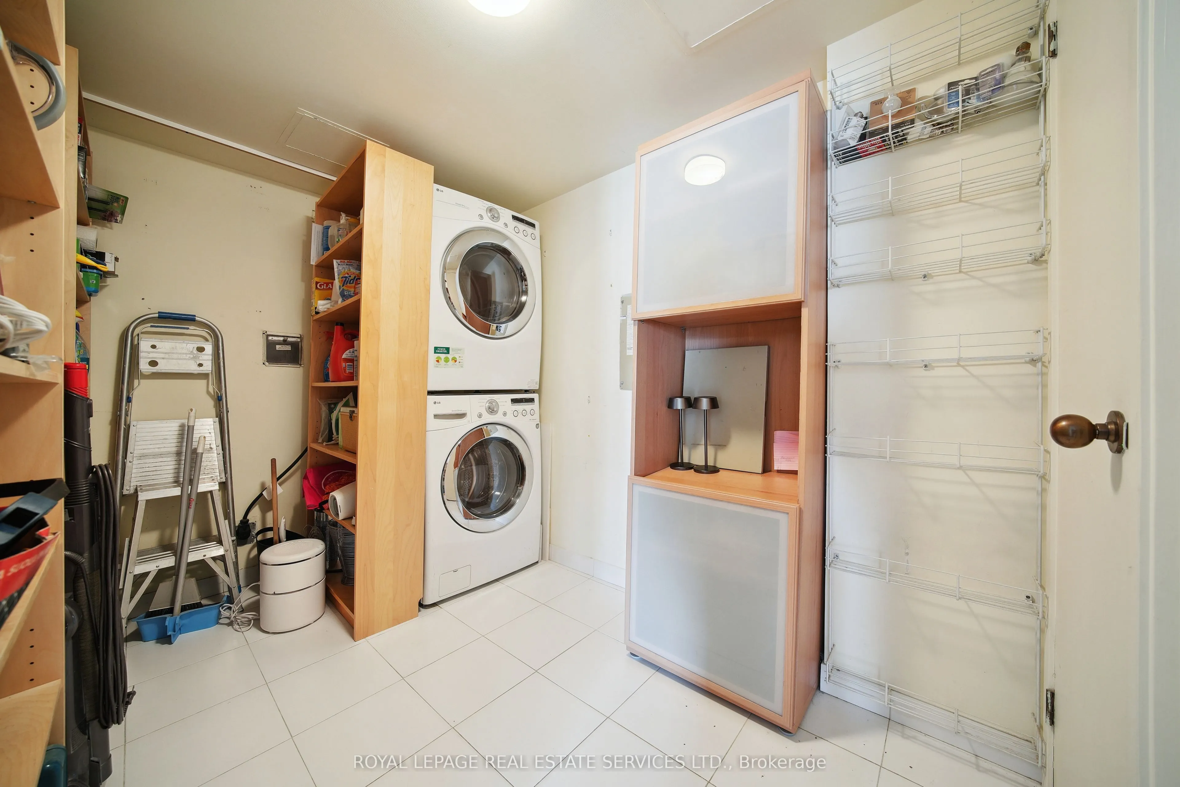 480 Queens Quay W #601